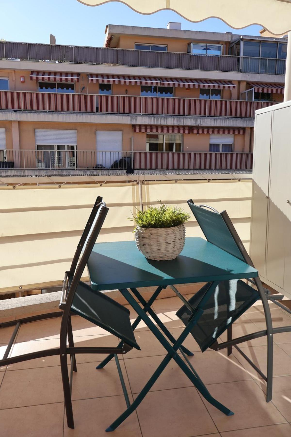 Apartment T2 Cozy & Air-conditioned, Close To Amenities