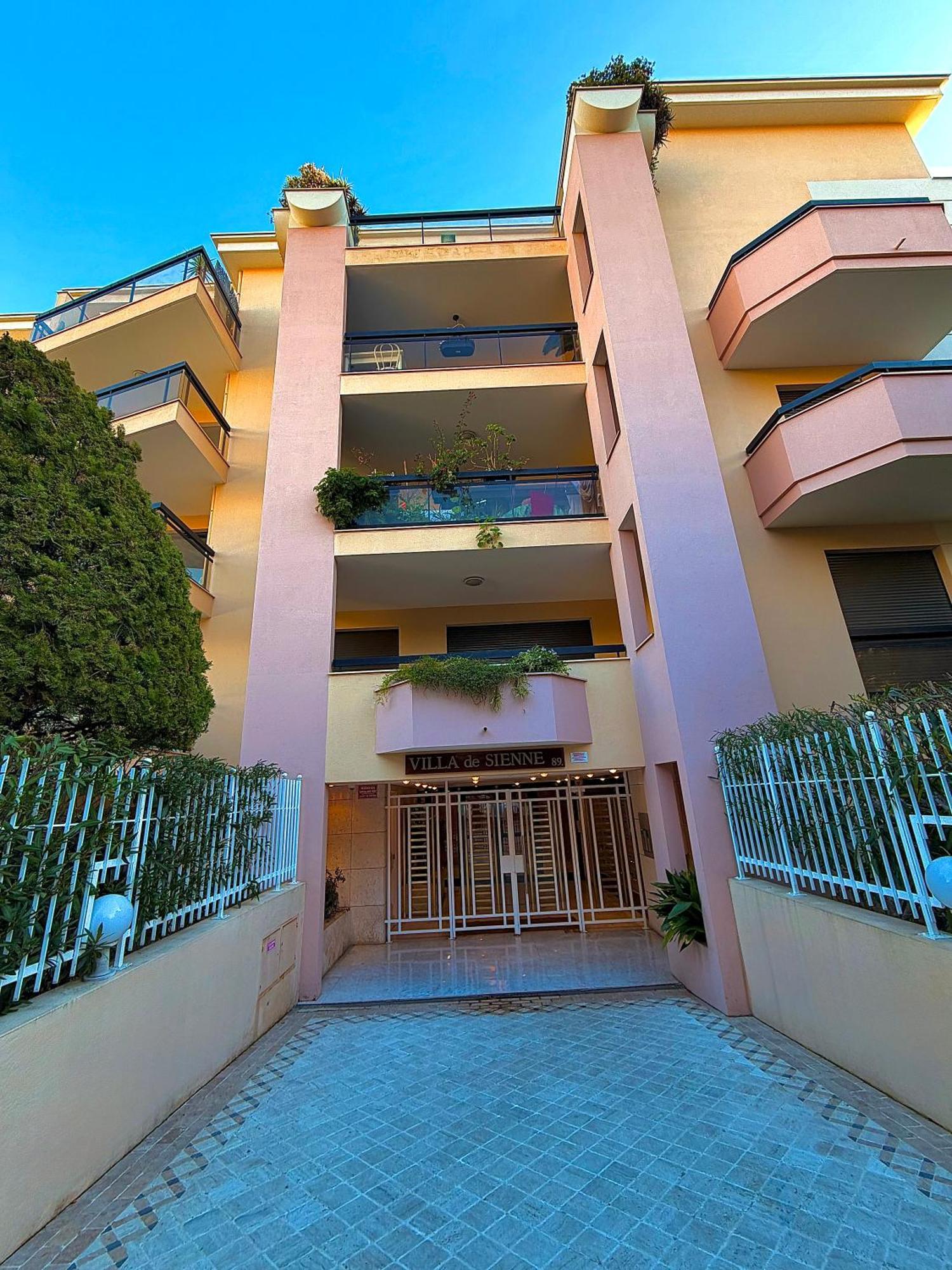 Superbe Climatise Avec Piscine, Terrasse Et Parking Prive - Proche Promenade Des Apartment Nice