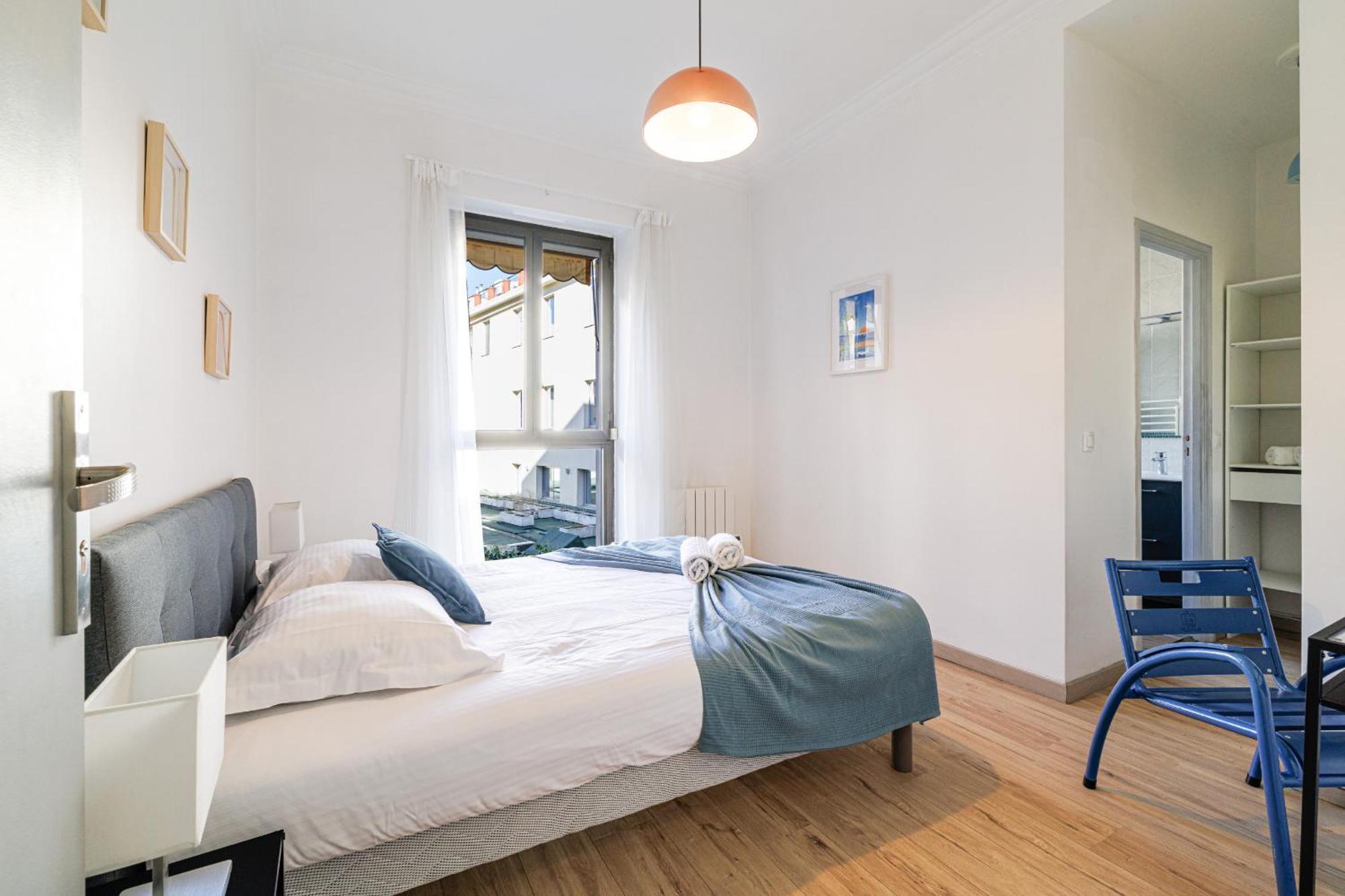 Ultra 2 Bdr - Ac & Balcony * Nice