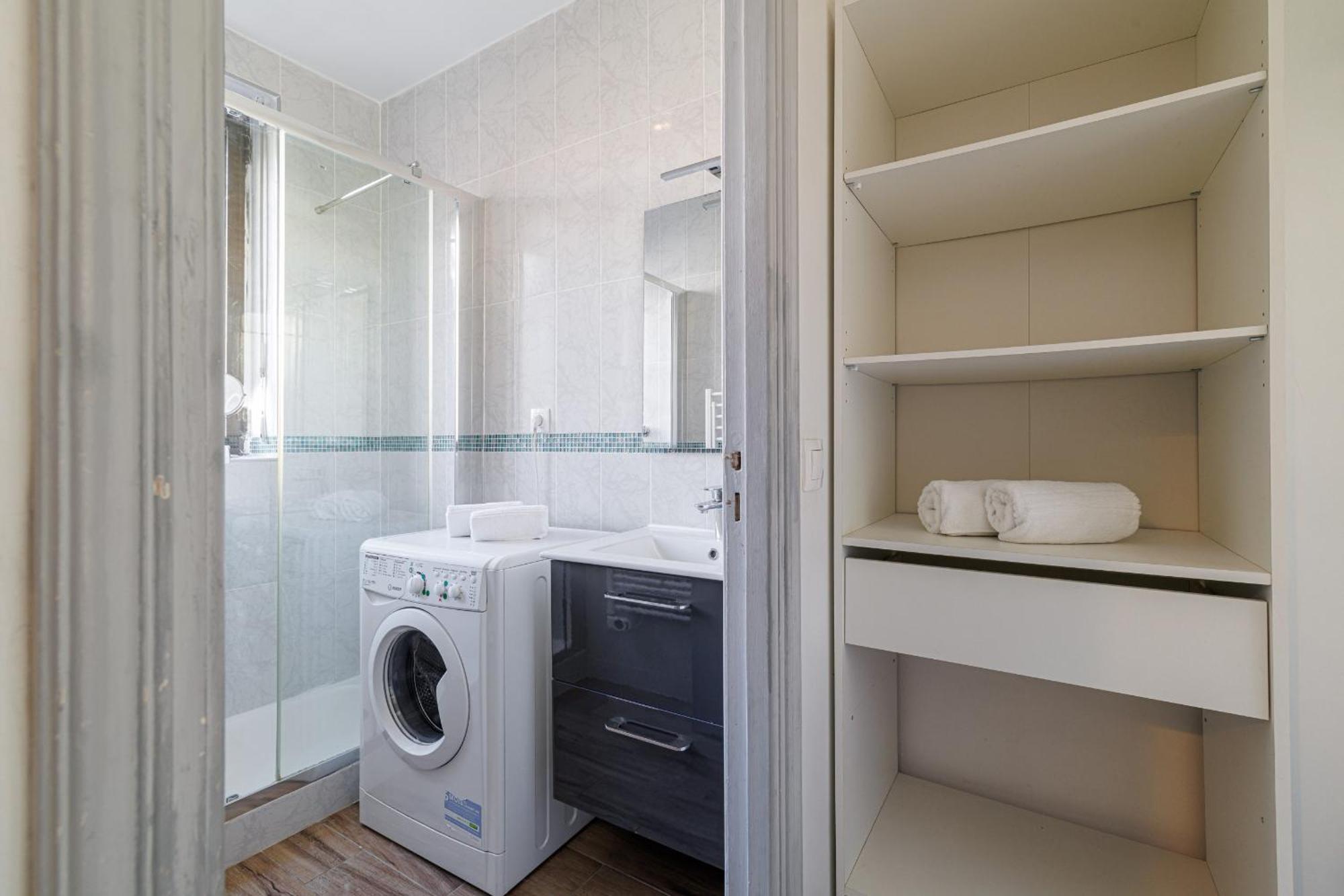 Apartment Ultra 2 Bdr - Ac & Balcony