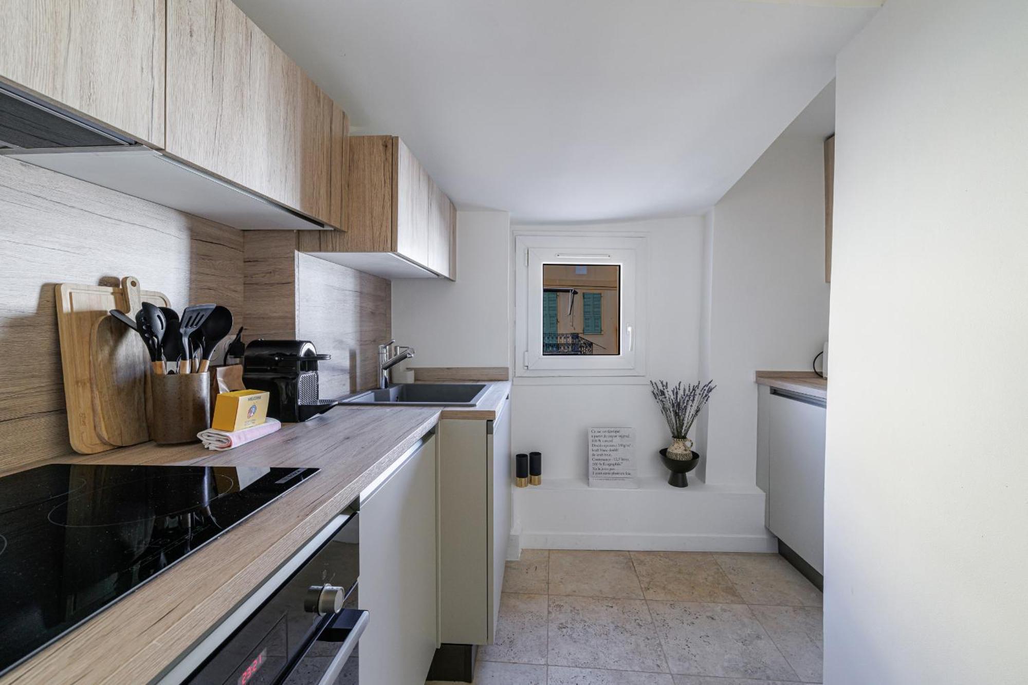 Charming Ultra 1 Bdr