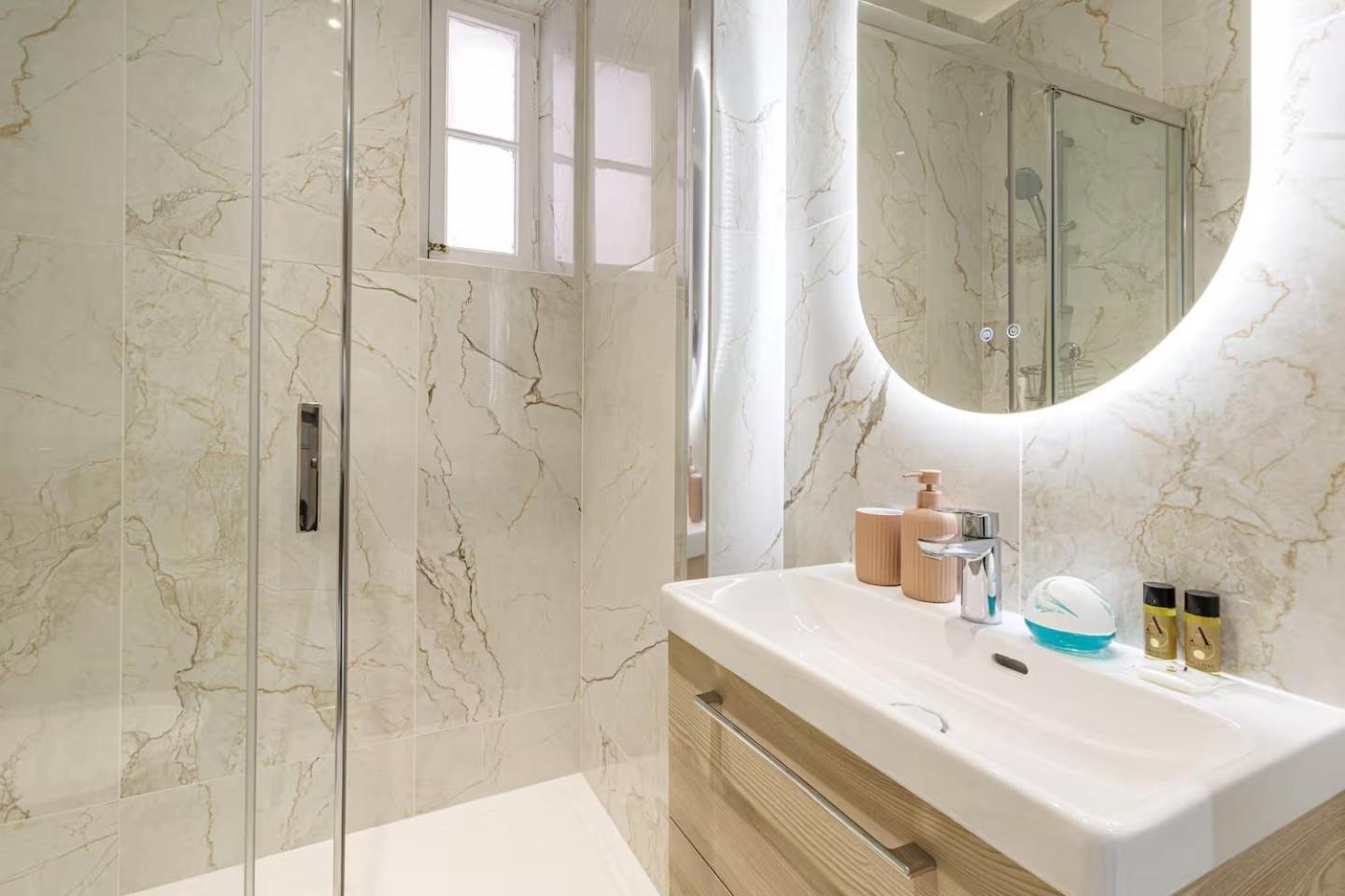 Apartment Ambiance Douce Et Elegante A Liberation *