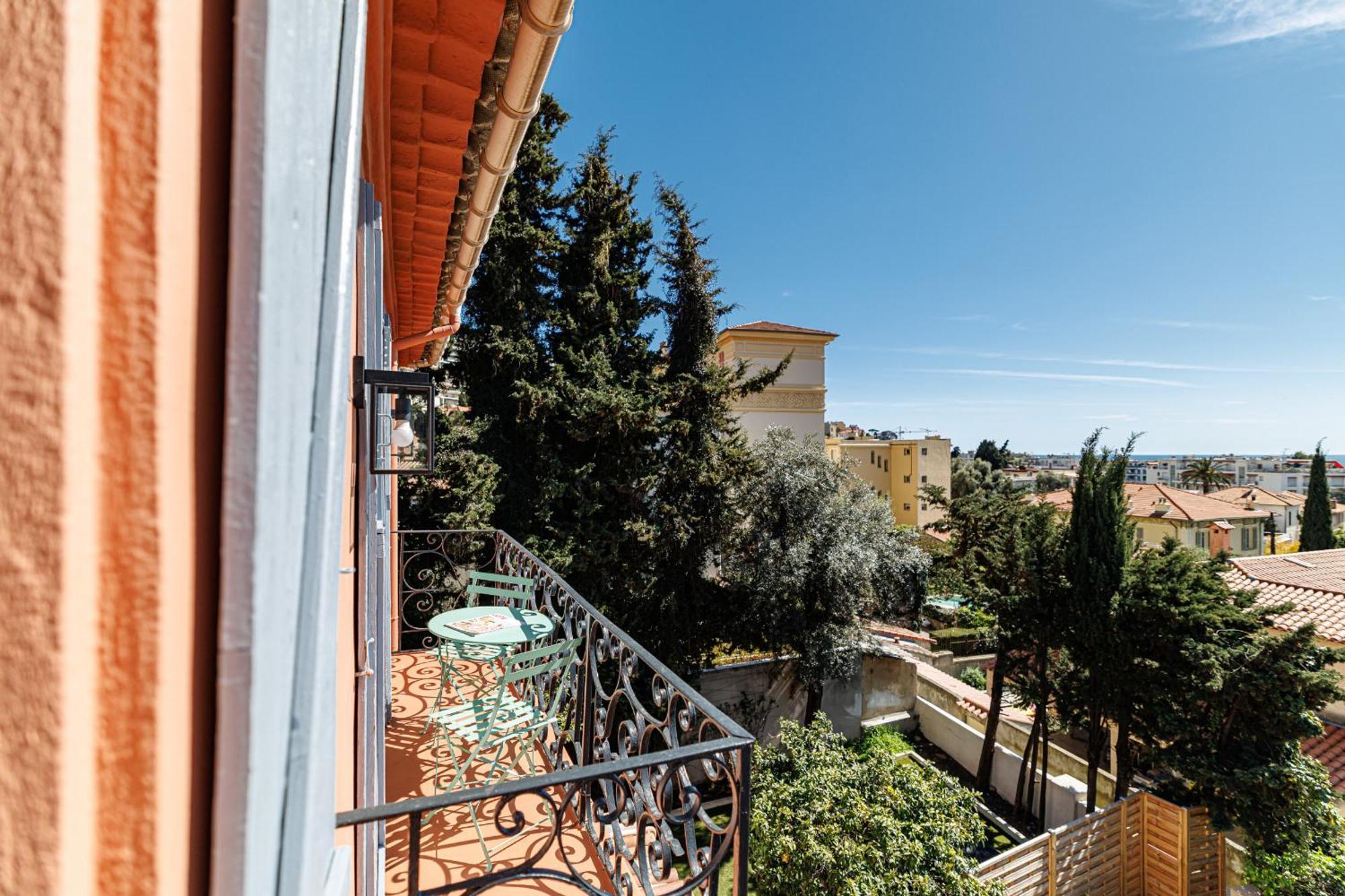 62 Carnot Lot 7 - Duplex Atypique- Climatise - 2 Nice