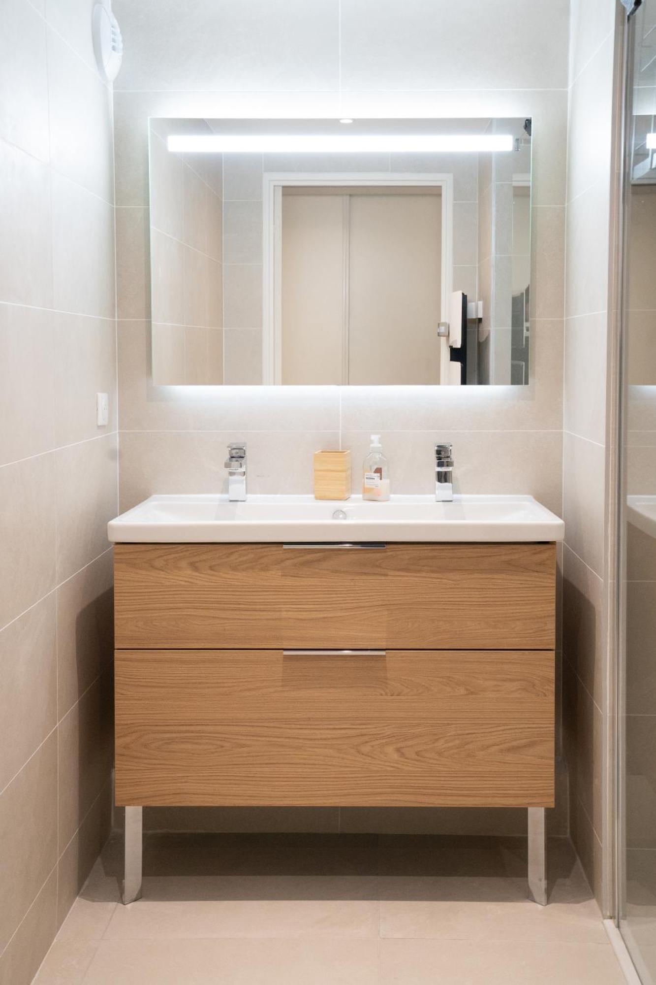 Superbe T2 Neuf Avec Terrasse Hyper Centre Nice