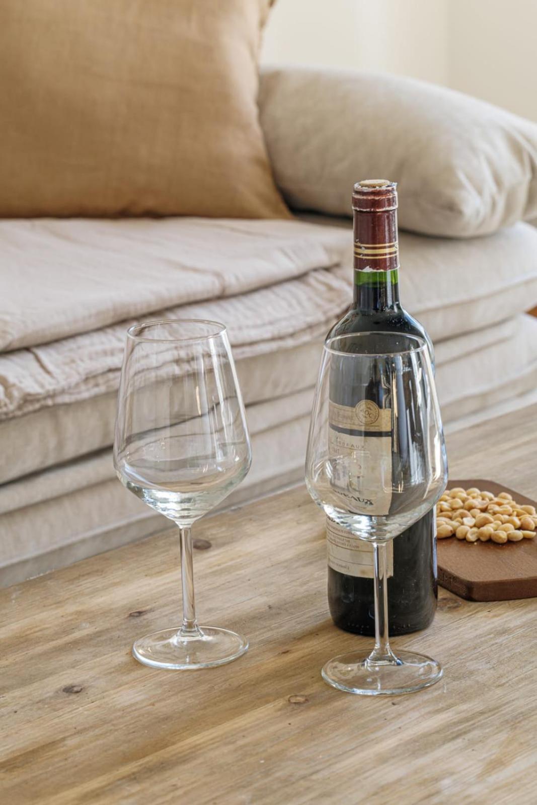 Apartment My Casa - Bonaparte 42 - 1 Bedroom Near Port And Place Garibaldi