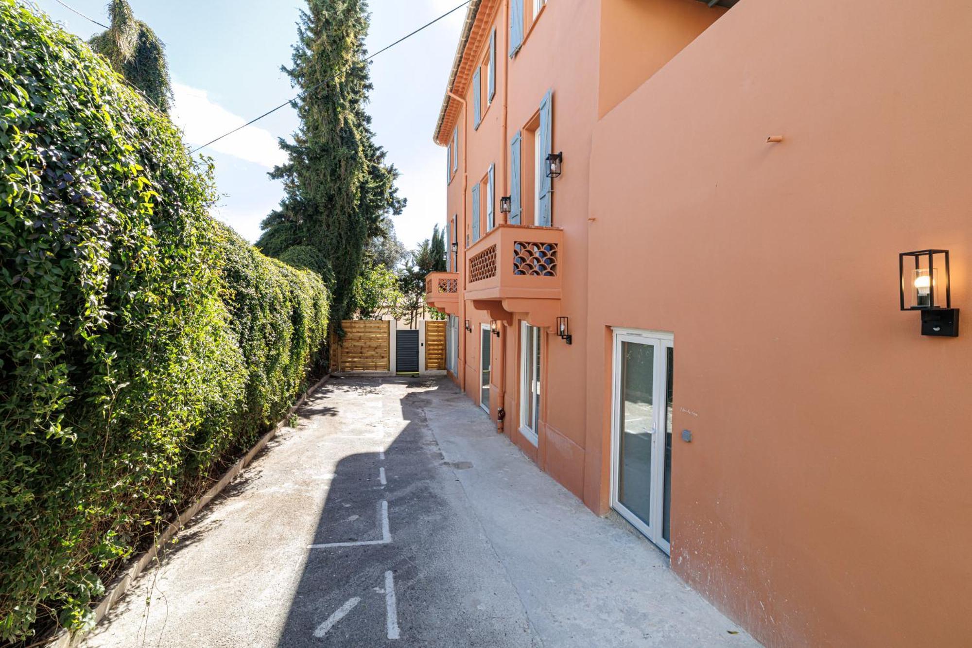 Apartment 62 Carnot Lot 2 - Un Havre De Paix Climatise Avec Jardin Et Jacuzzi *