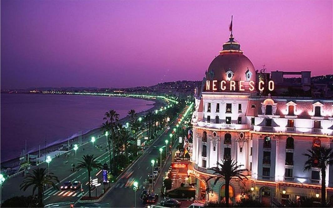 Center Nice, 10min Beach, Parking, Terrace, Direct Tram Apartment Nice