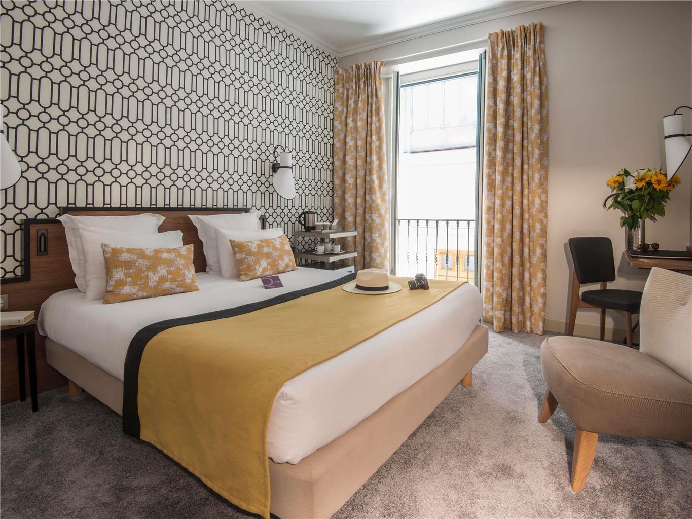 Mercure Marche Aux Fleurs Hotel 4*