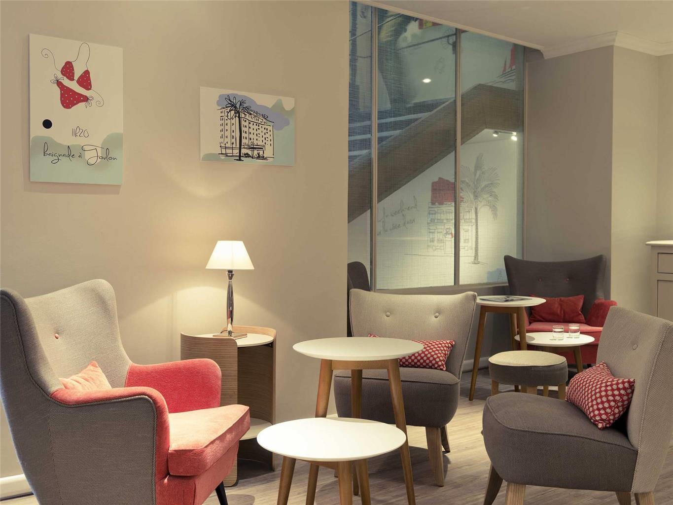 Mercure Marche Aux Fleurs Hotel 4*