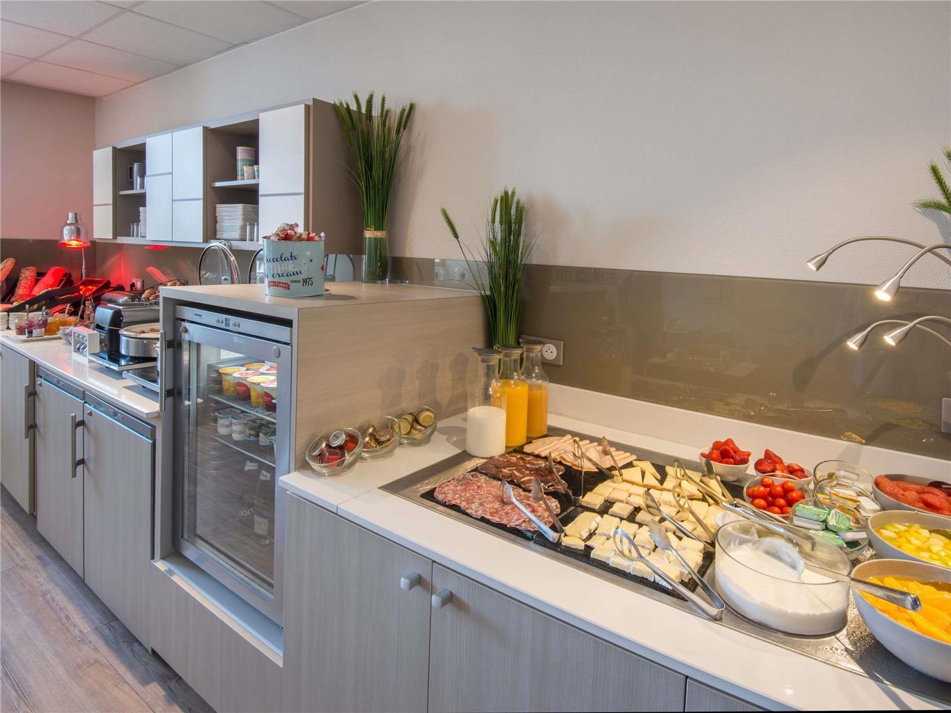 Mercure Marche Aux Fleurs Hotel