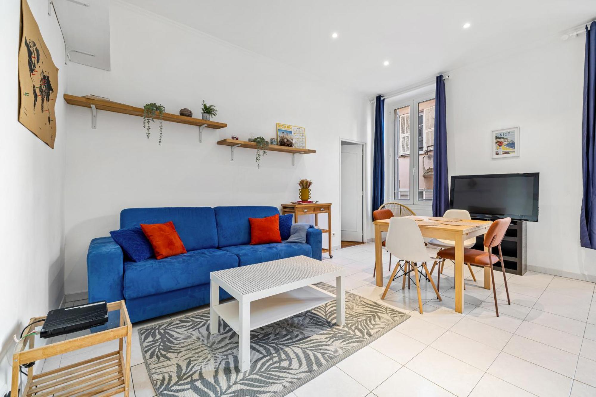 Renting - Grimaldi - Golden Square Location Fully Equiped Apartment *