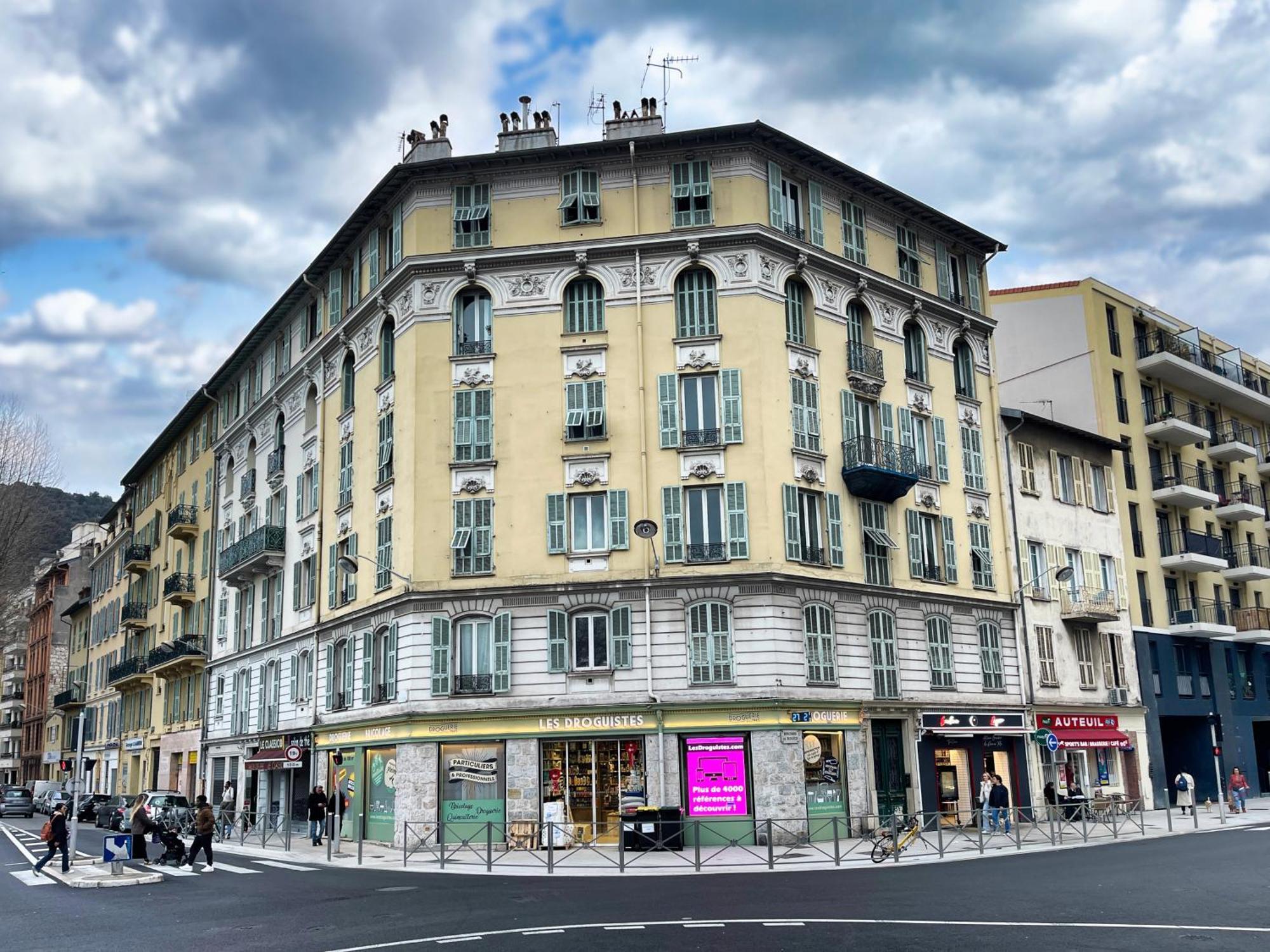 Apartment Nissa La Bella