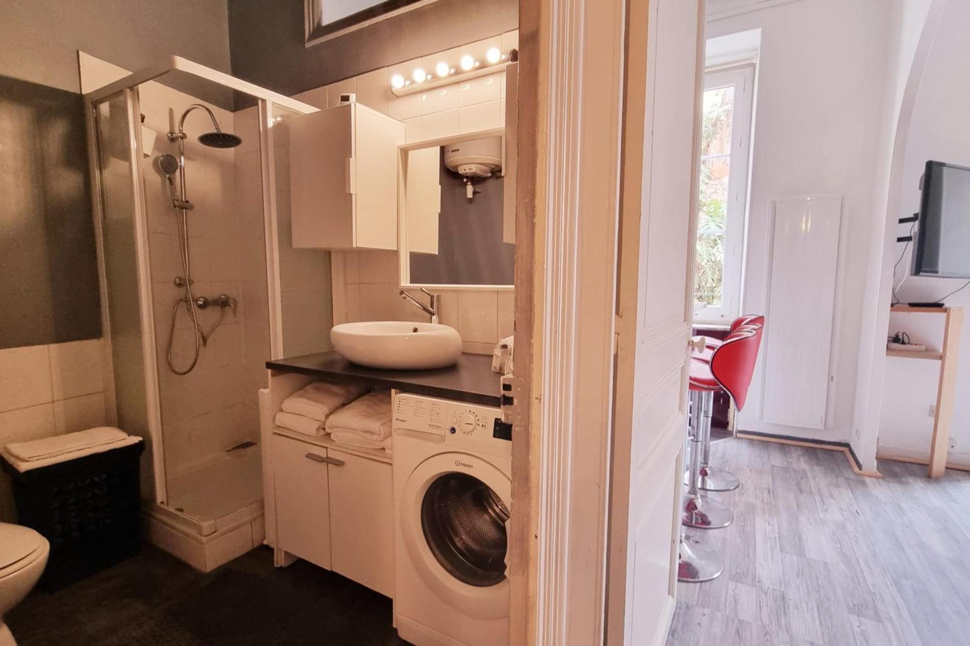 Charming 40 M Center