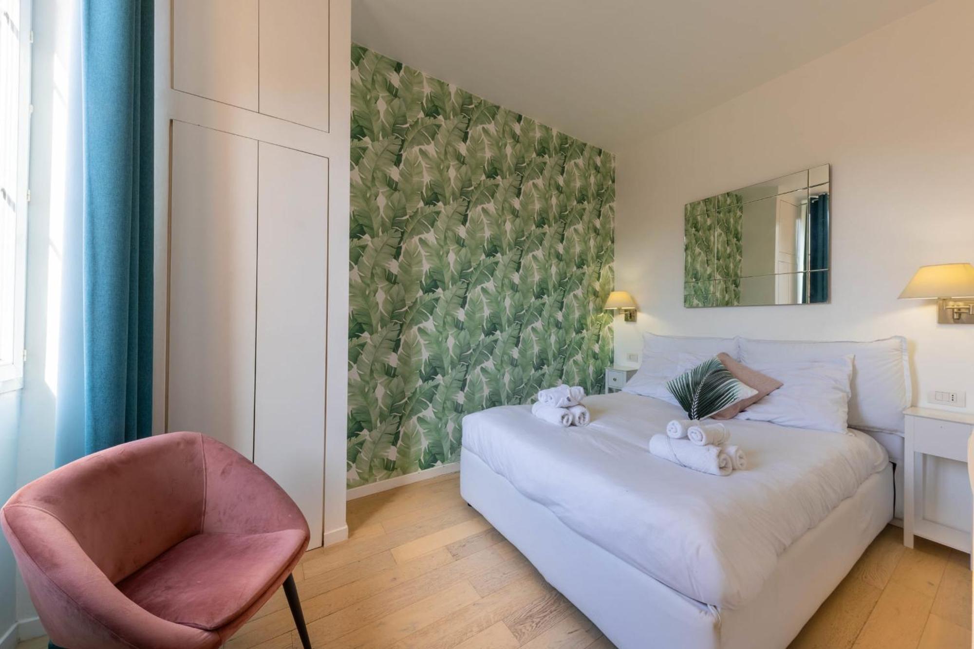 Apartment 06a3 - Lovely In The Heart Of Old *