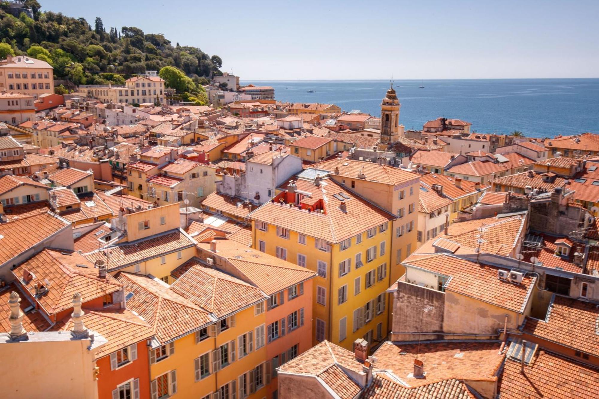 06a3 - Lovely In The Heart Of Old * Nice