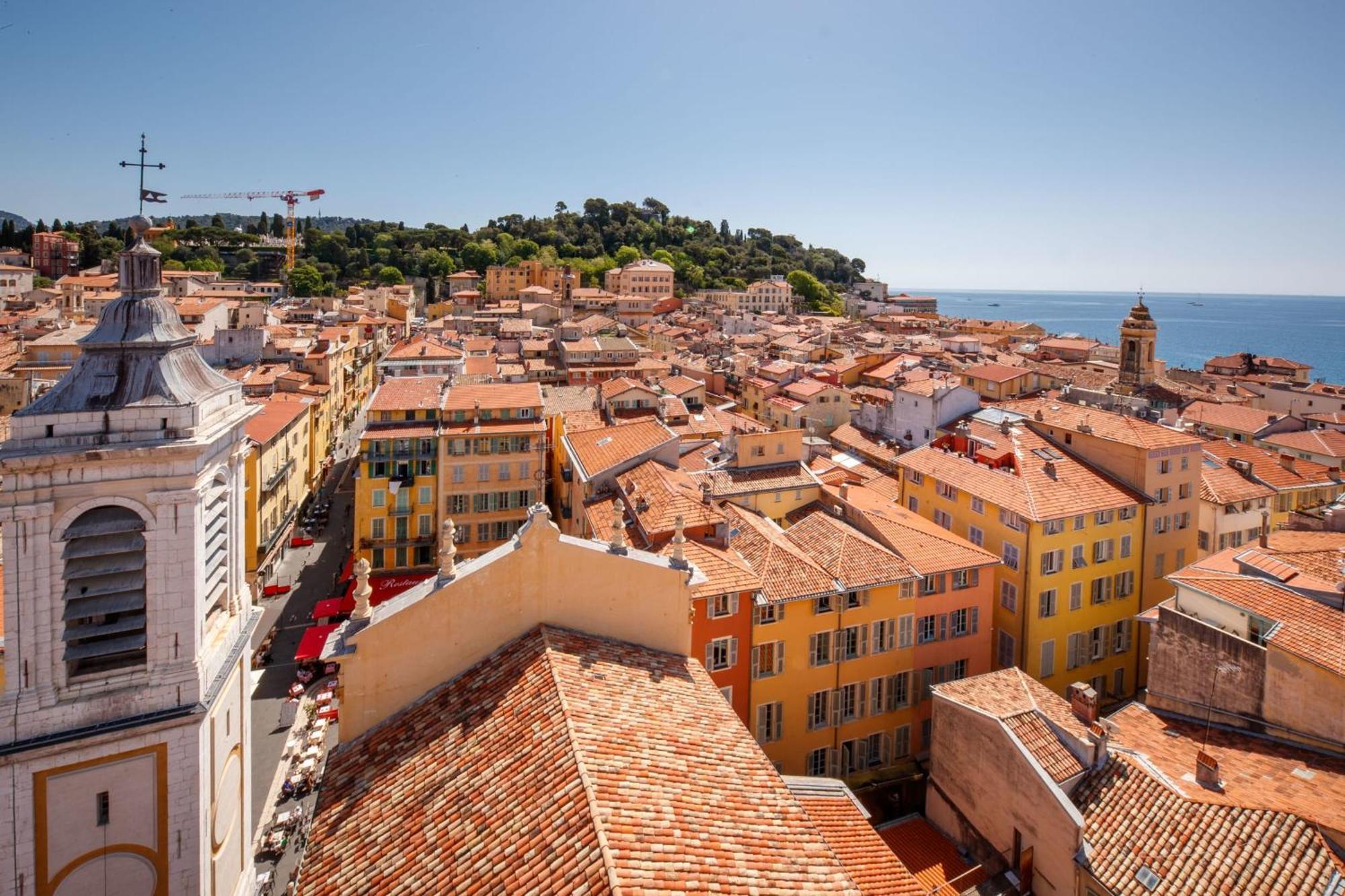 Apartment 06a3 - Lovely In The Heart Of Old *