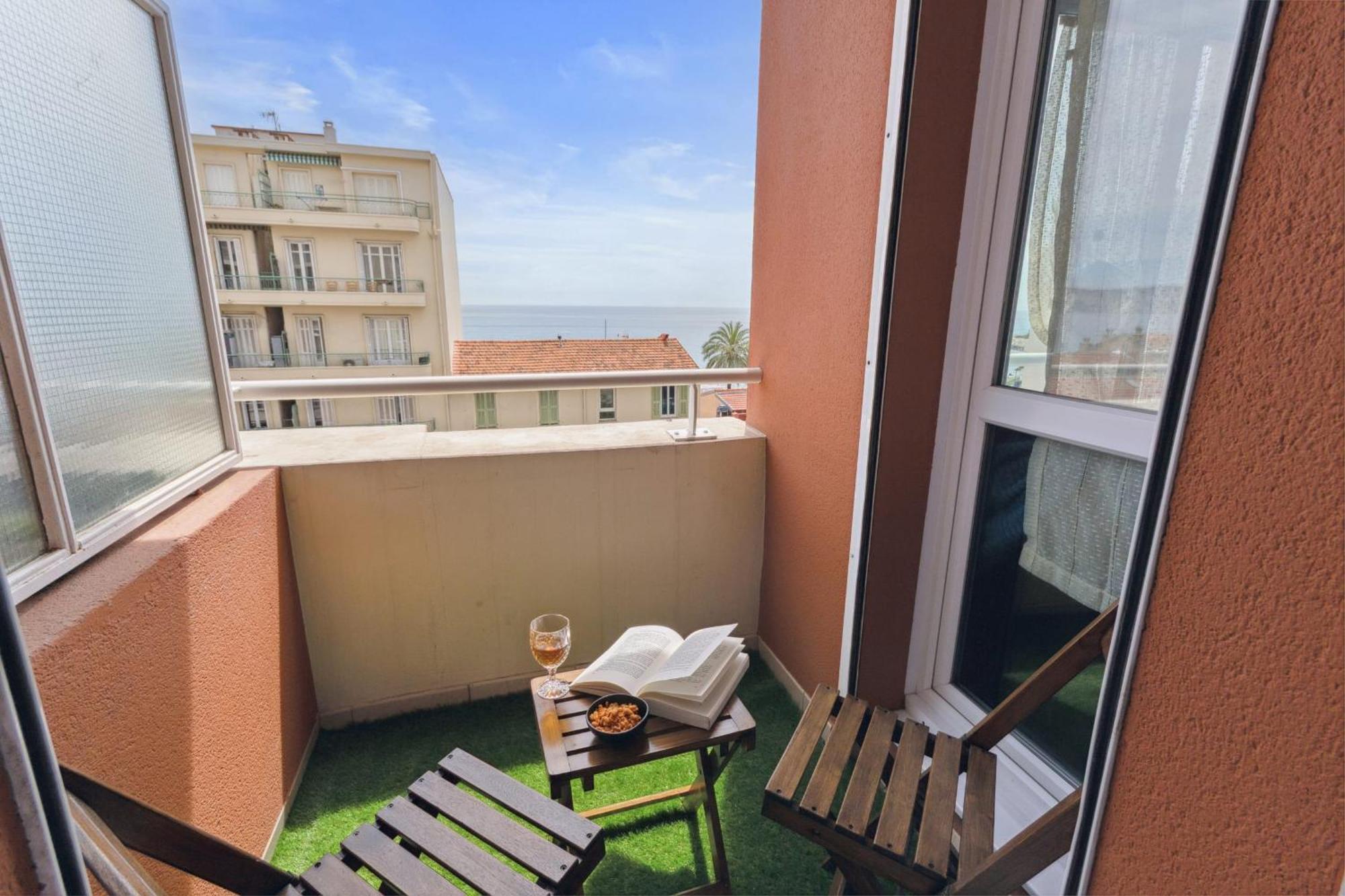 L'azur - Seaview - Ac - Tram - Wifi - Airport Apartment *