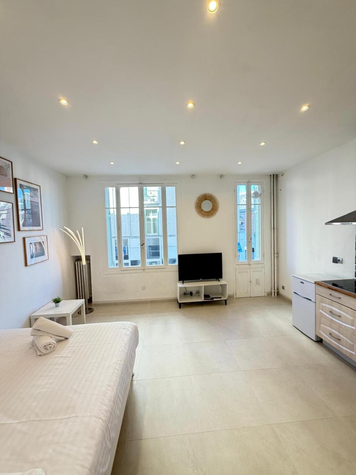 Plein Centre Clim, Proche Gare Et Tramway * Nice