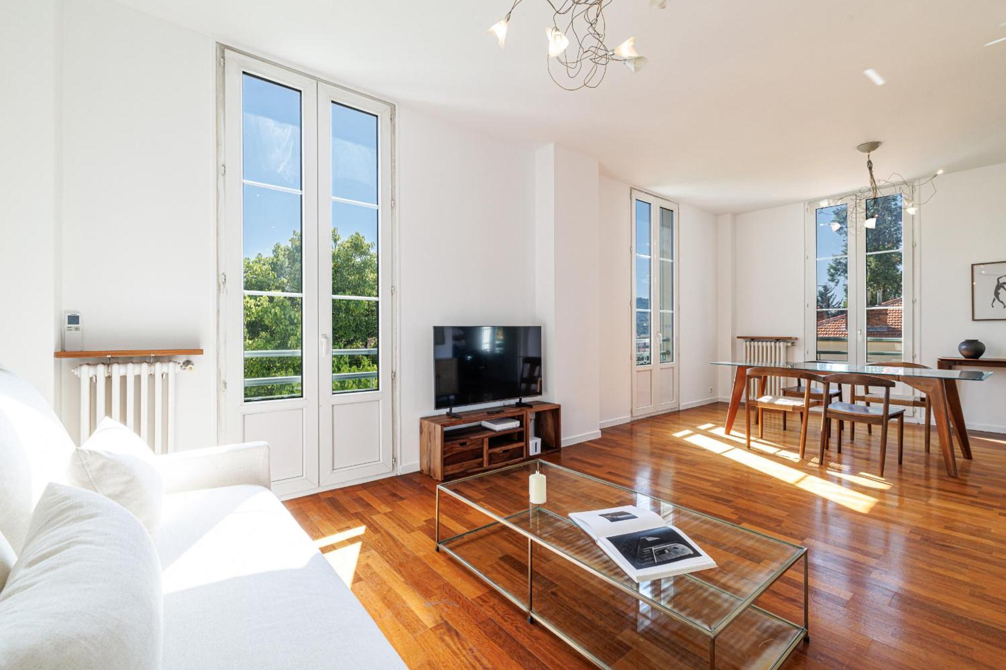 Open View Terrace - Wide 2 Bdr Quiet Area