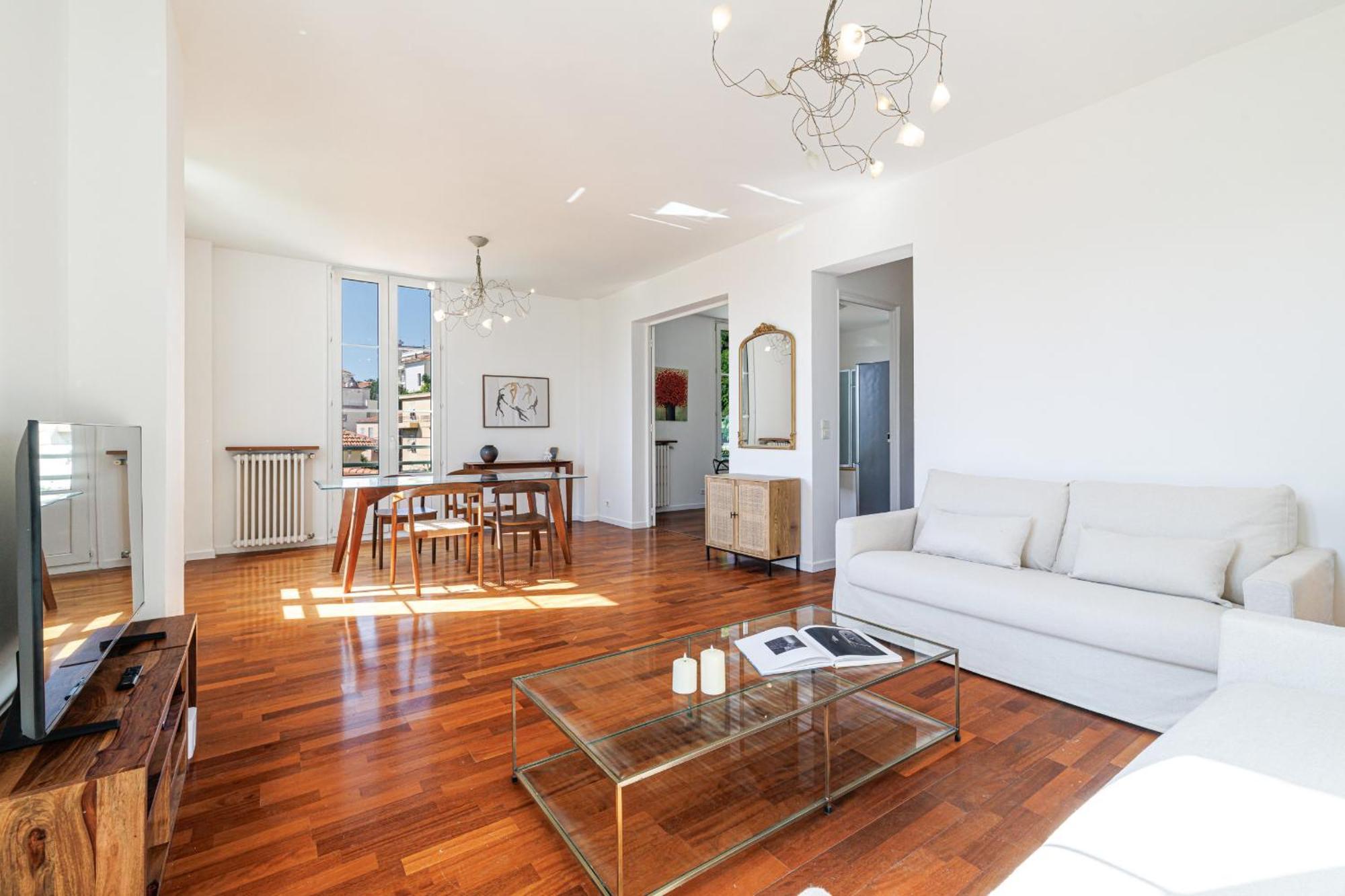 Open View Terrace - Wide 2 Bdr Quiet Area Apartment