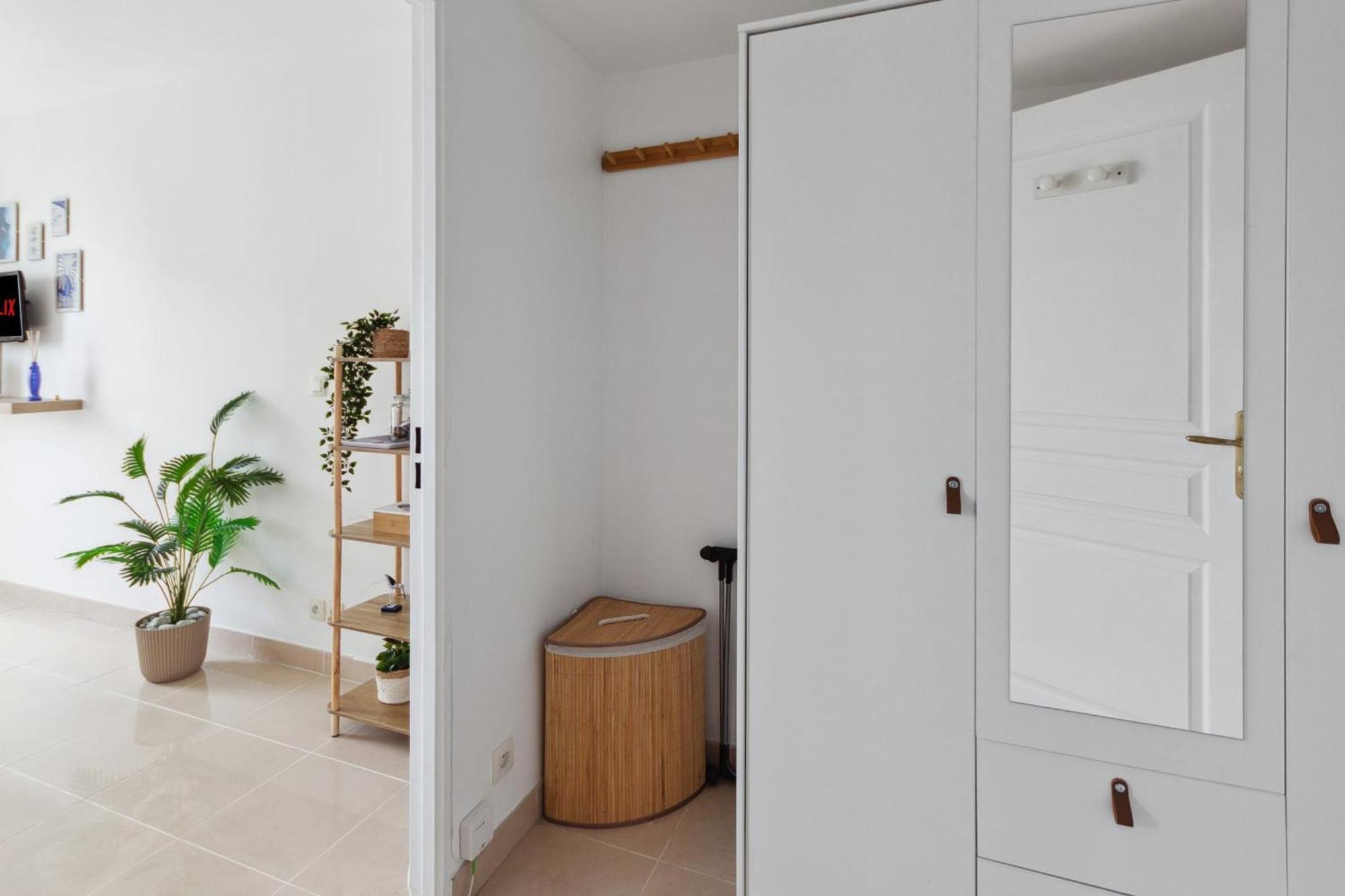 L'azur - Seaview - Ac - Tram - Wifi - Airport Apartment Nice