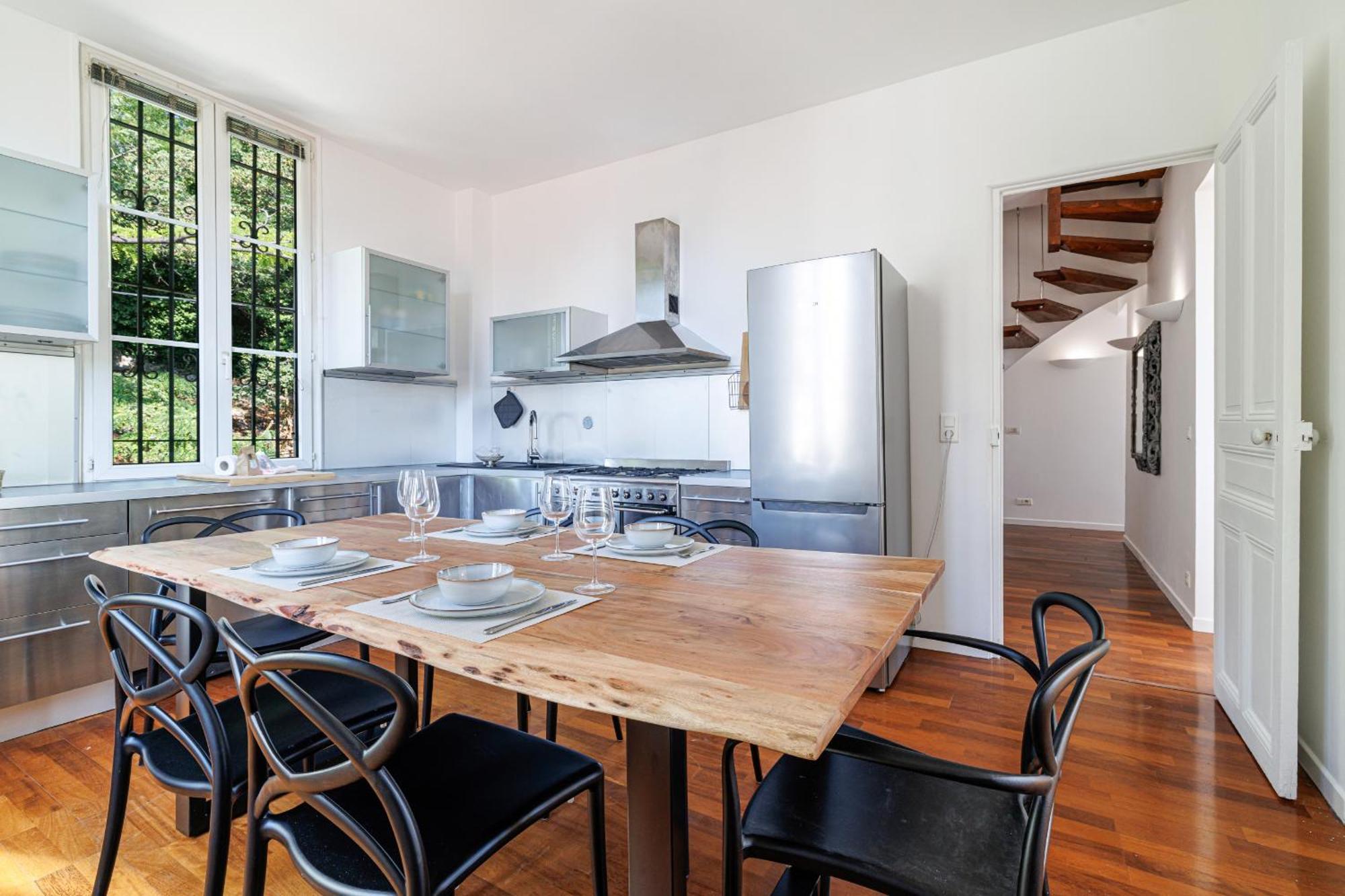Apartment Open View Terrace - Wide 2 Bdr Quiet Area Nice