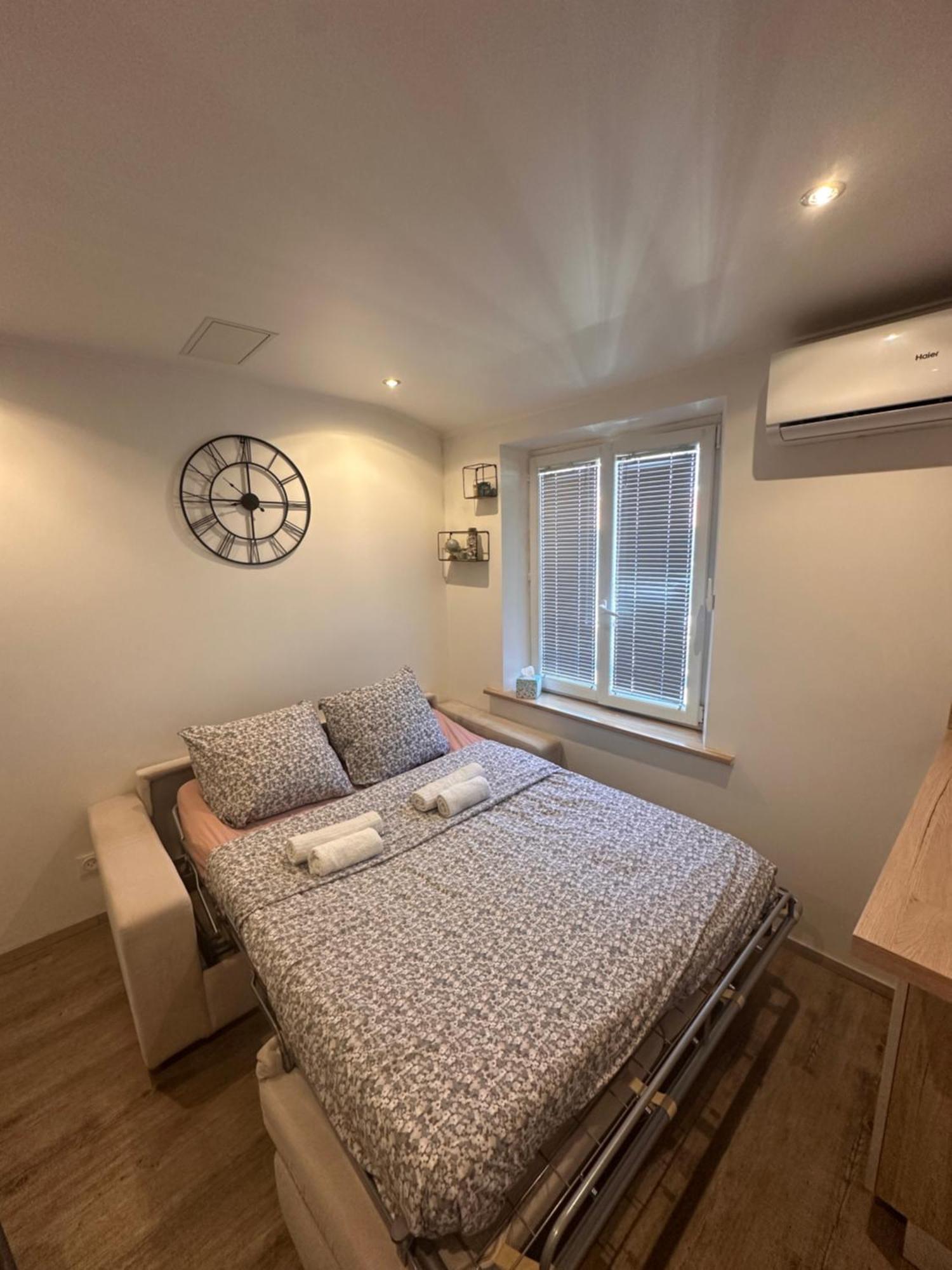 Bright Renovated Steps From Massena 5min Ac Netflix * Nice