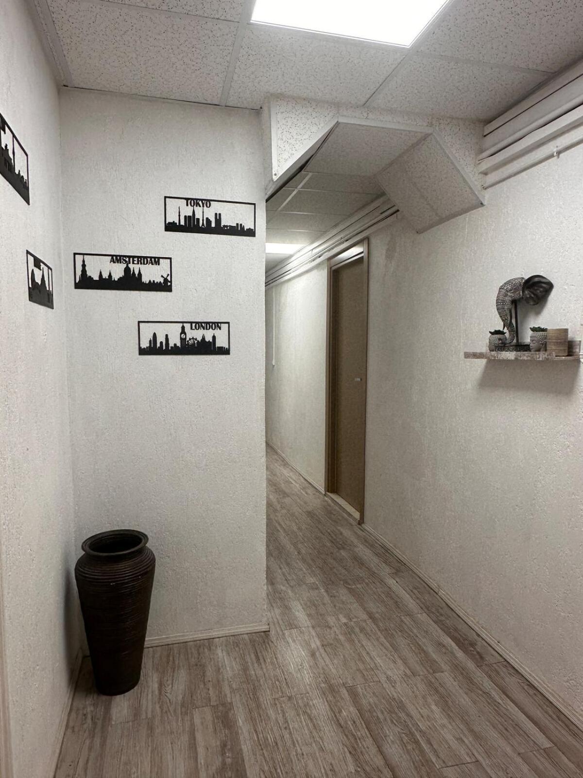 Bright Renovated Steps From Massena 5min Ac Netflix Apartment Nice