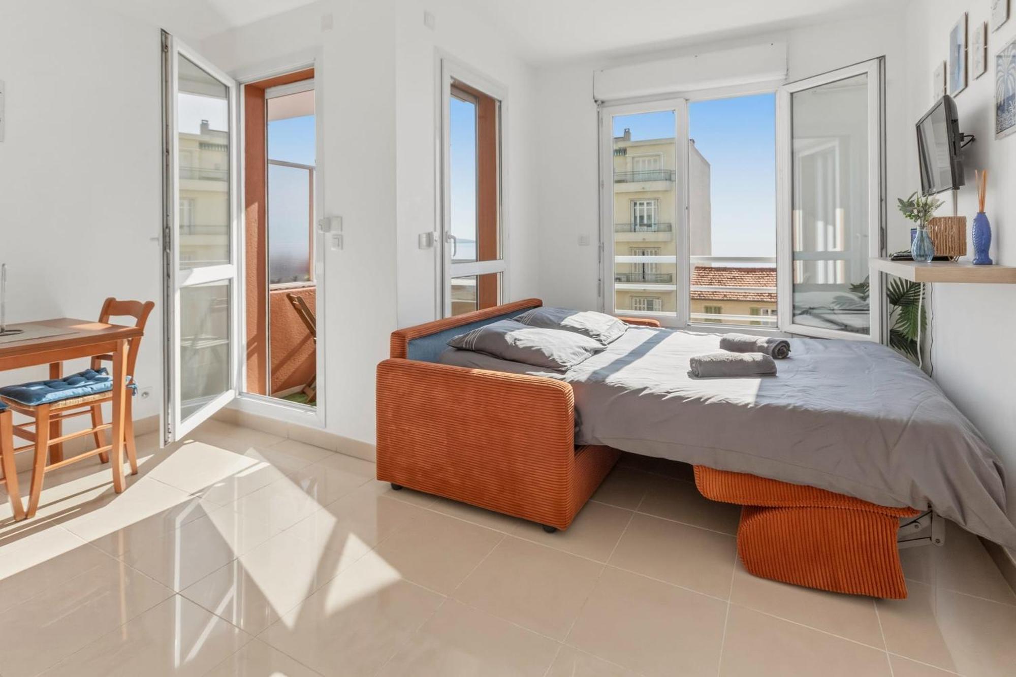 L'azur - Seaview - Ac - Tram - Wifi - Airport Apartment *