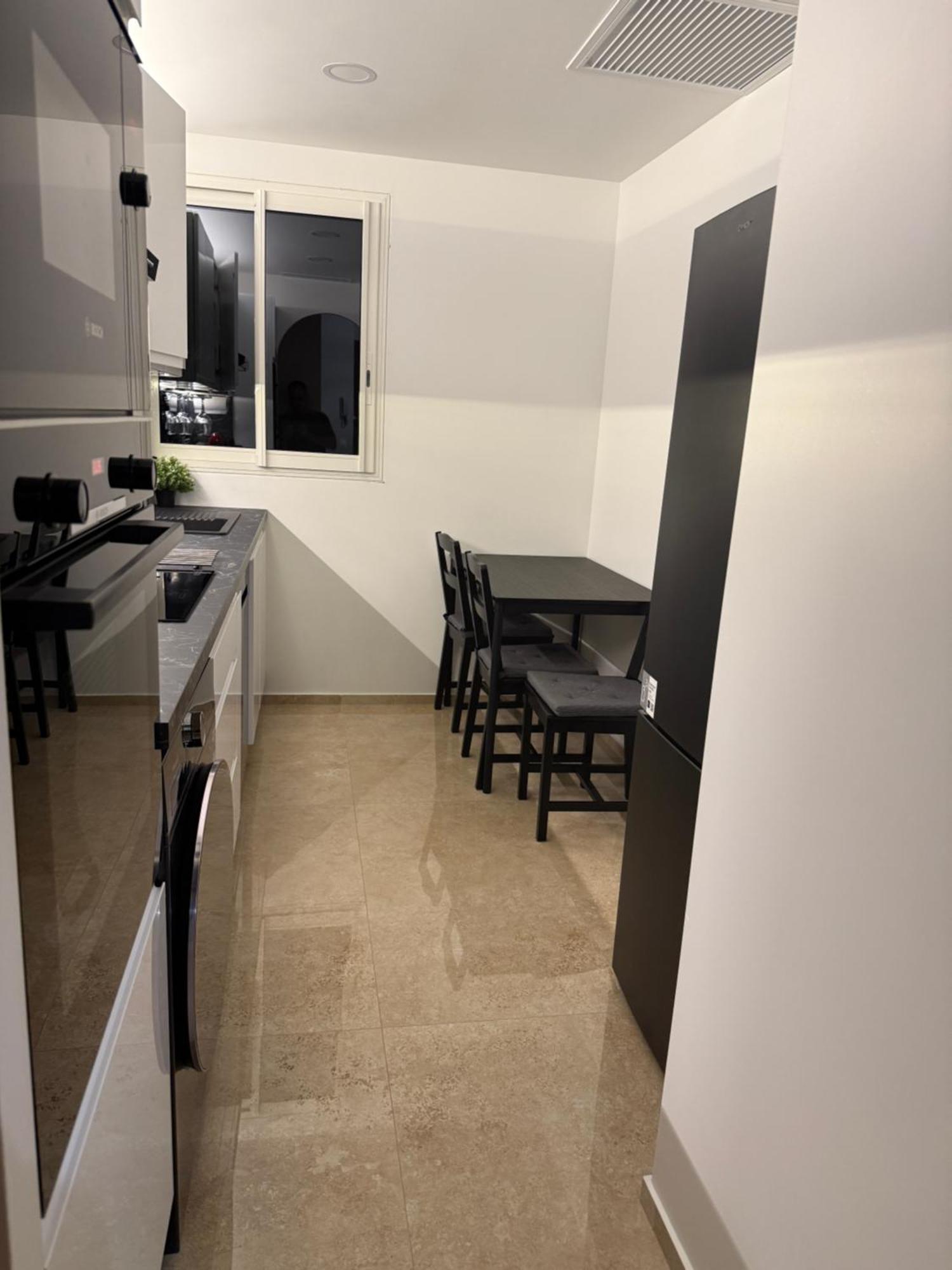 Moderne 3 Pieces Climatise Avec Balcon, A 2 Min Nice