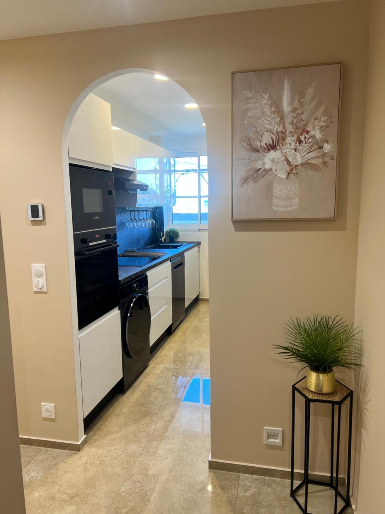 Moderne 3 Pieces Climatise Avec Balcon, A 2 Min Apartment Nice