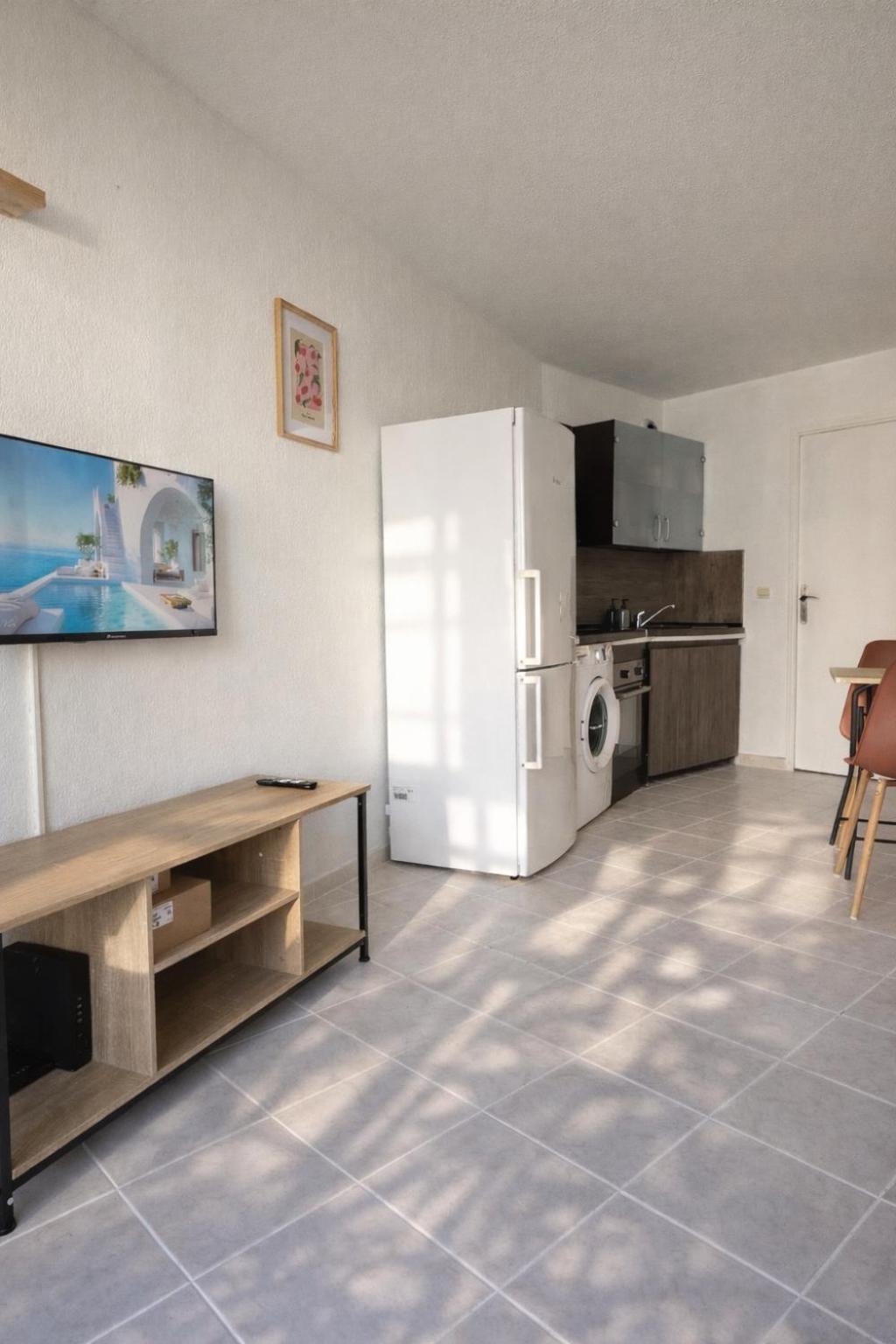Apartment La Vague Azureenne, Proche Du Port *