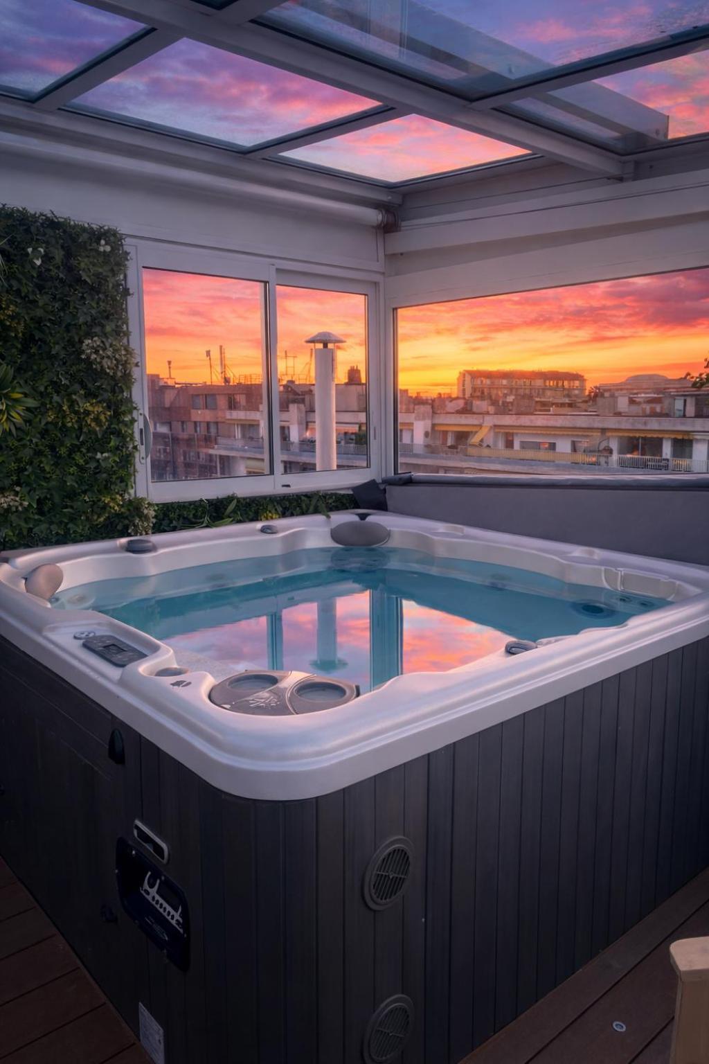 Apartment Luxury - Rooftop & Jacuzzi