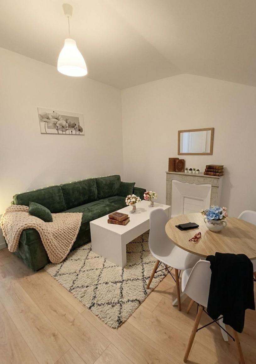 Apartment An In The Very Center Of The For 8 Guests Nearby Are A Tram Stop And Train Station