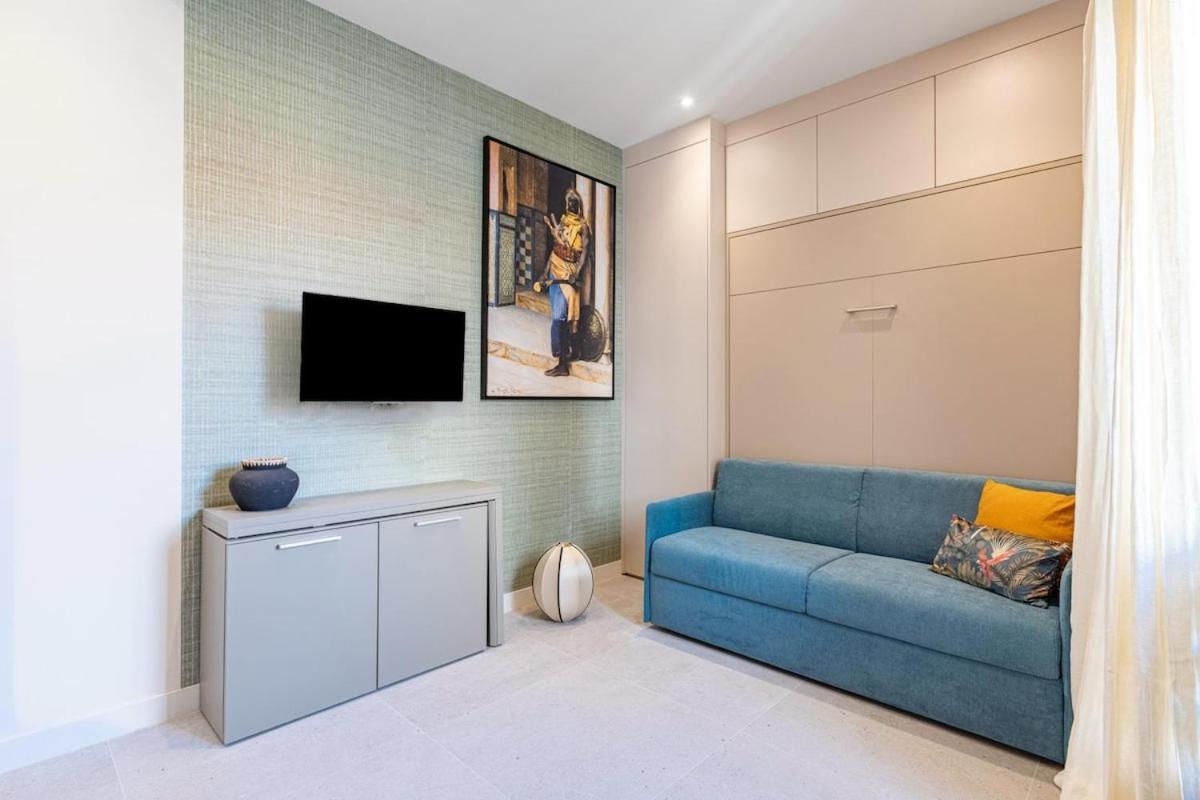 10 Felix Faure, Apartment *