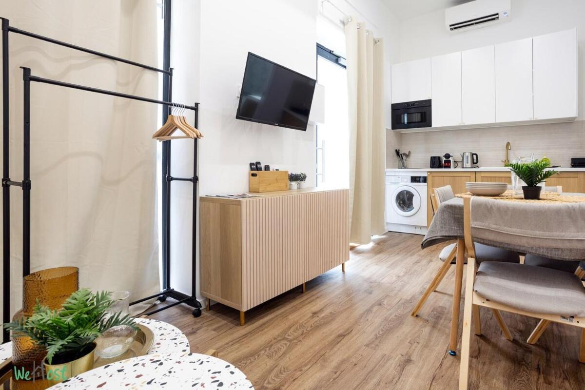Apartment Wehost D2 - Smart & Chic Loft, 3 Mins To Beaches *