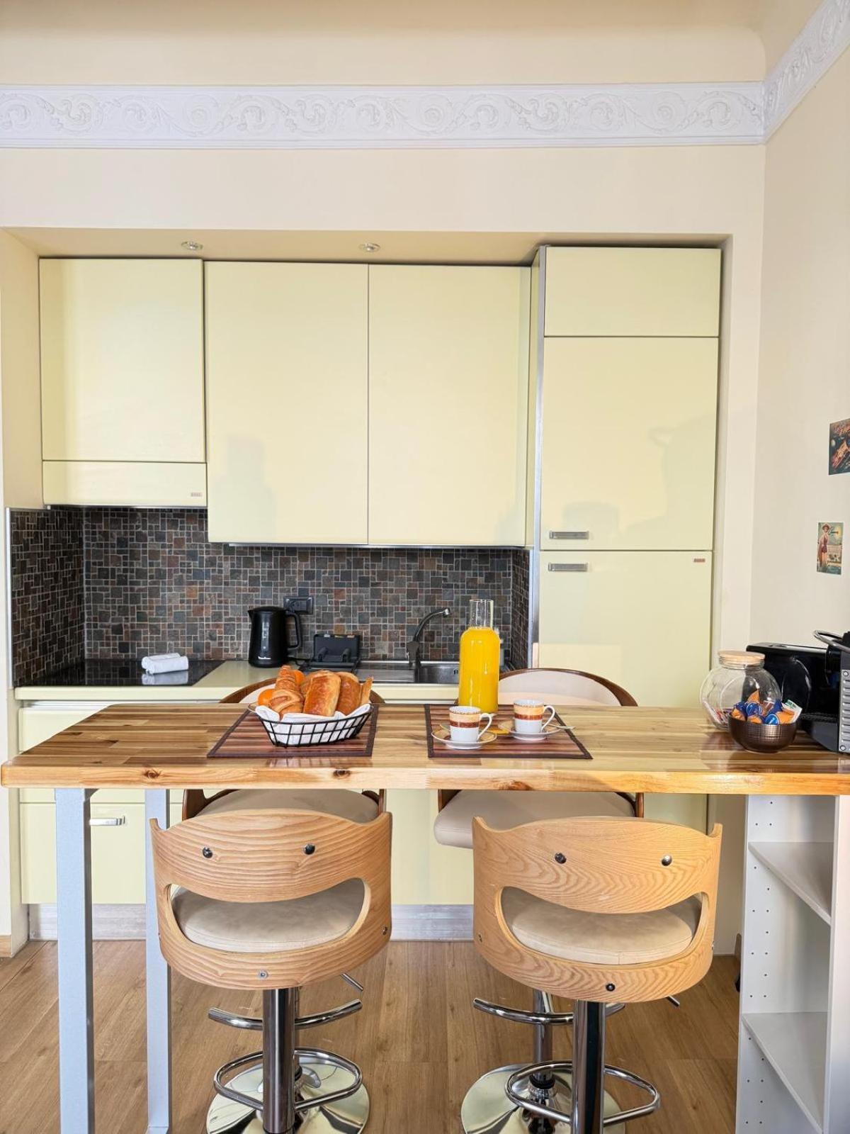 Apartment Cozy 1 Bedroom Near Negresco And