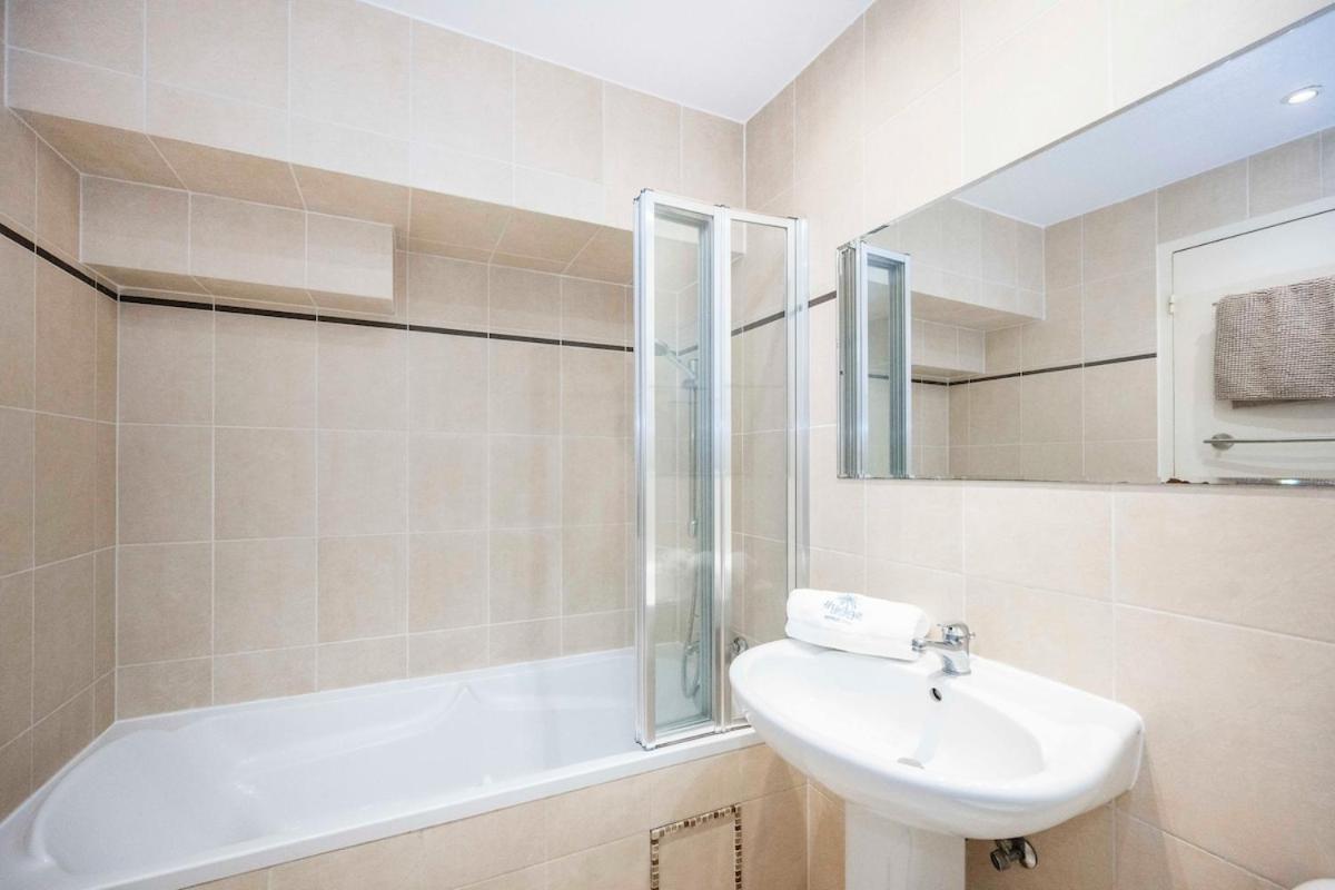 2 Bedroom In The Center Of Old Town Apartment