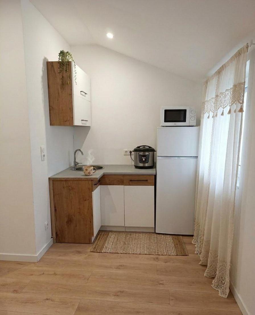 Appartement An In The Very Center Of The For 8 Guests Nearby Are A Tram Stop And Train Station