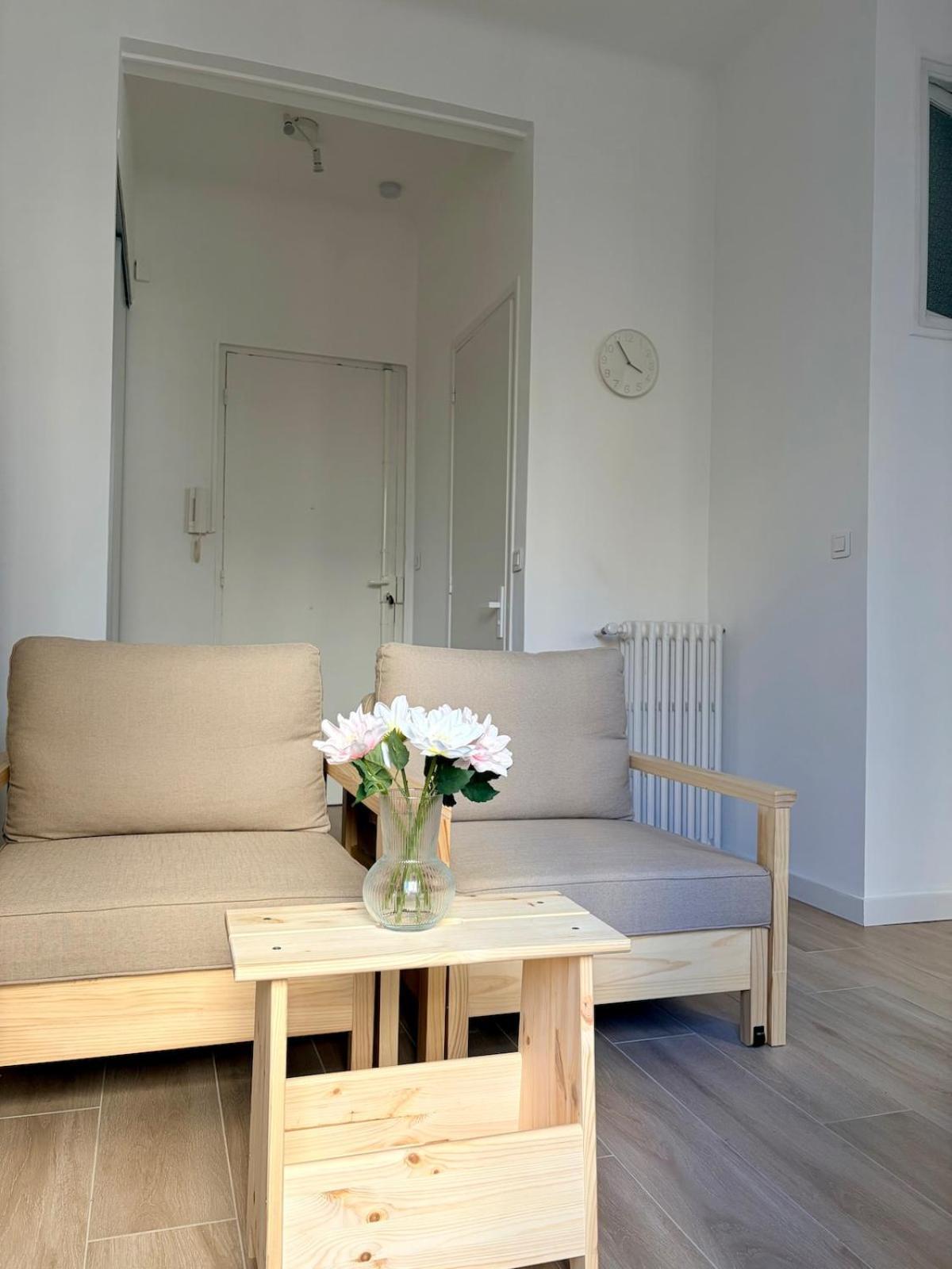 Apartment Avec Balcon - Centre-ville & A 2 Min Nice