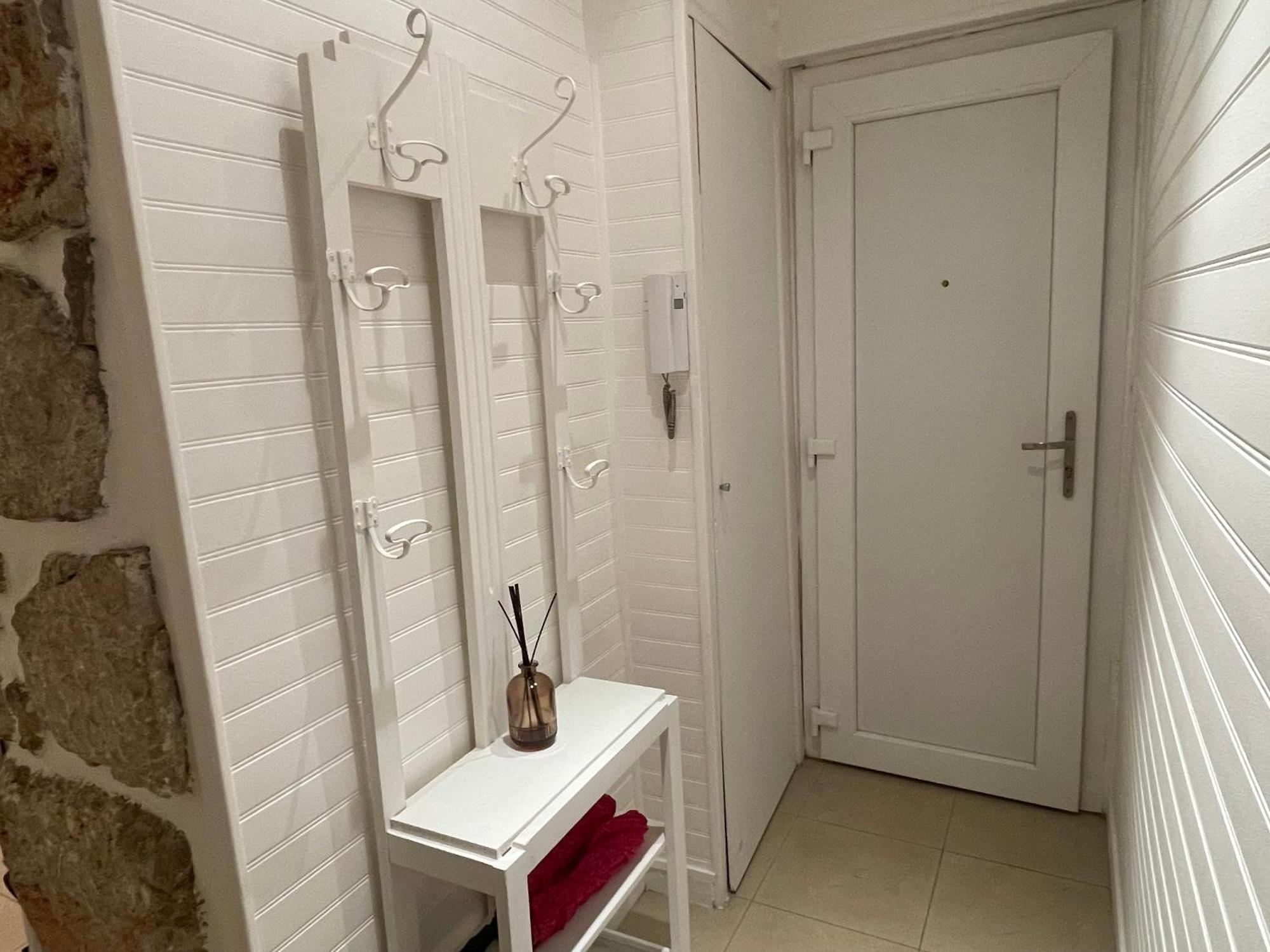 Apartment One-bedroom Near Promenade Des Nice