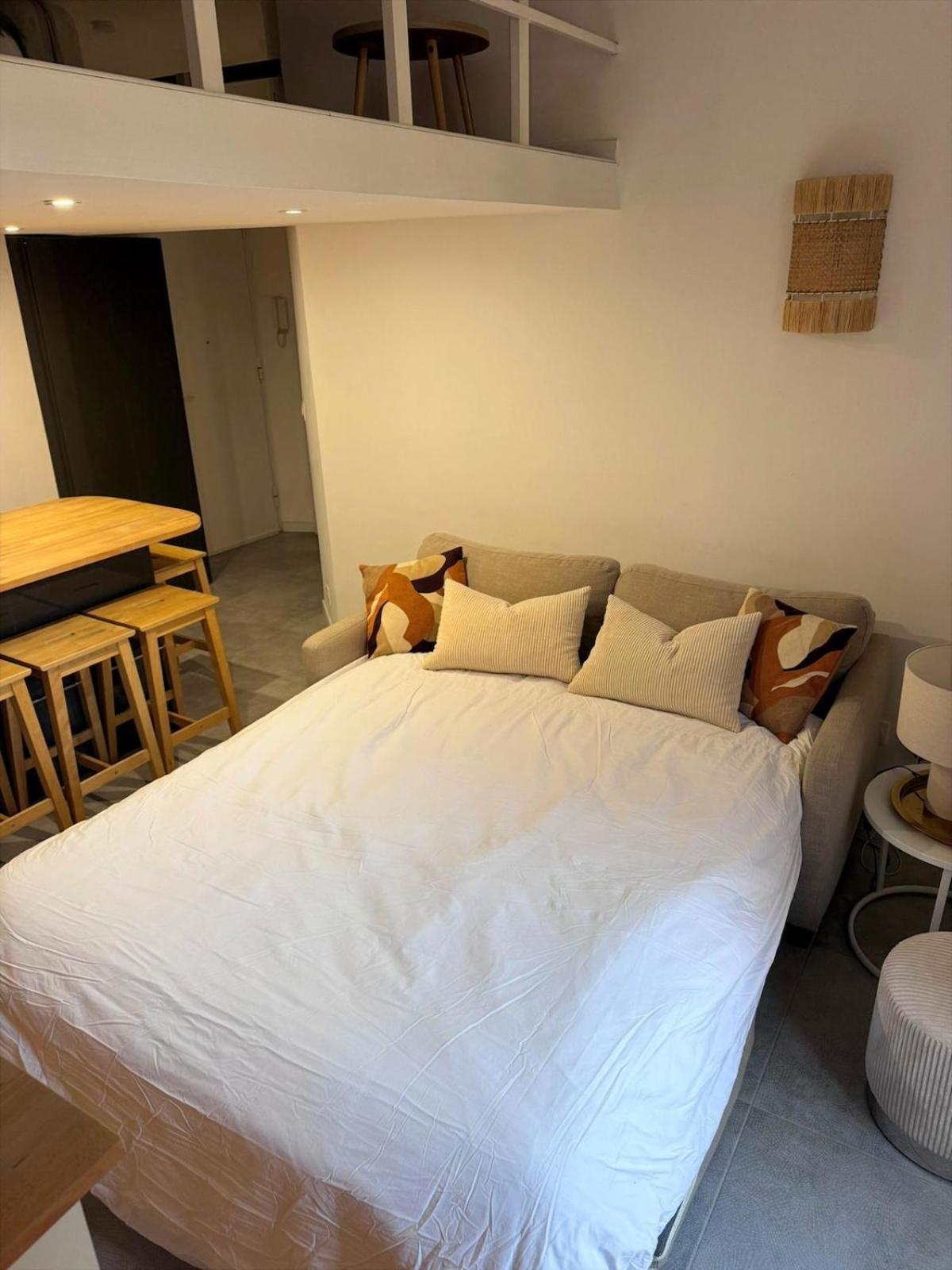 Delille Loft - Cozy Mezzanine - Air Conditioning - Downtown Apartment *