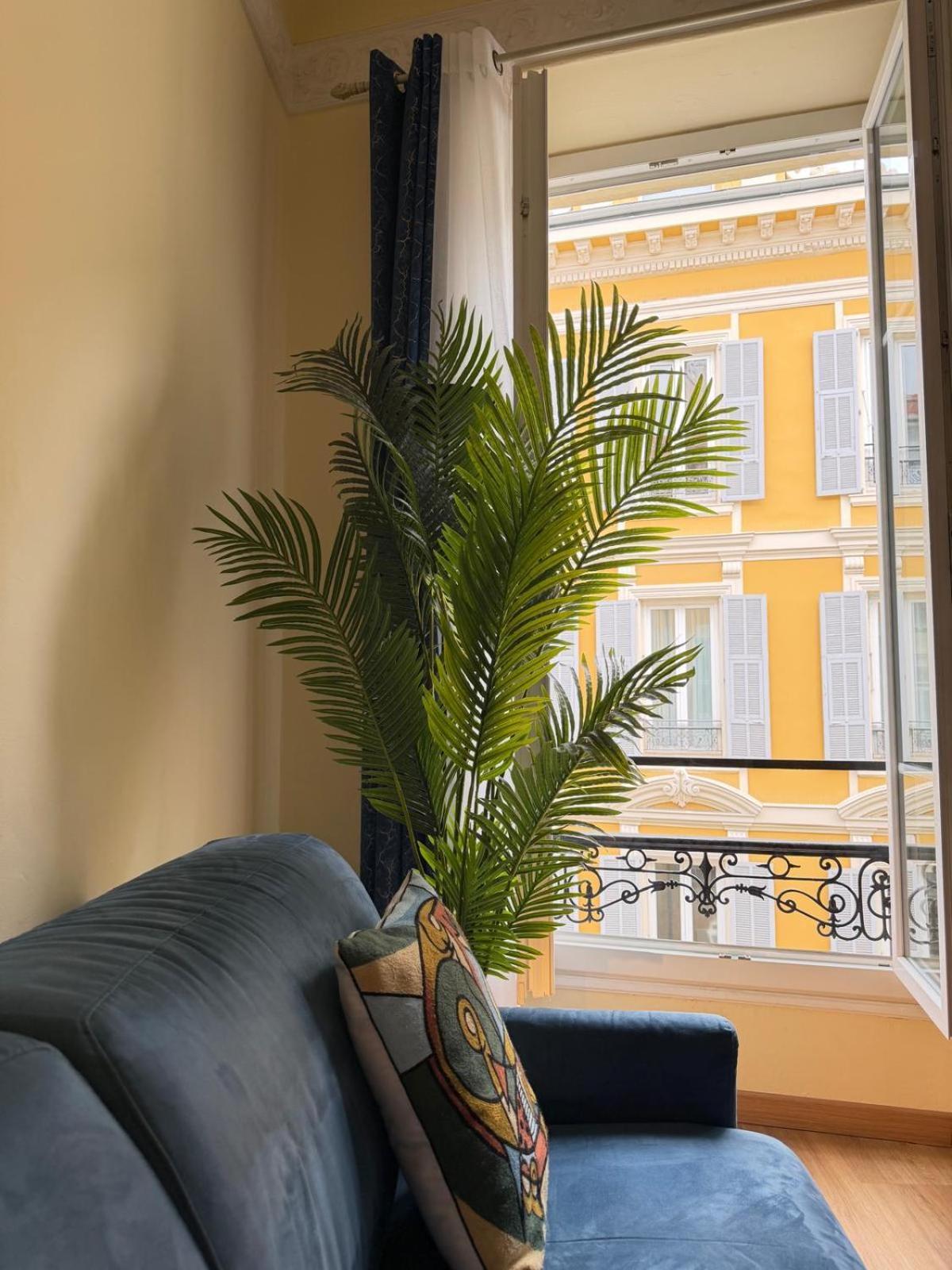 Apartment Cozy 1 Bedroom Near Negresco And