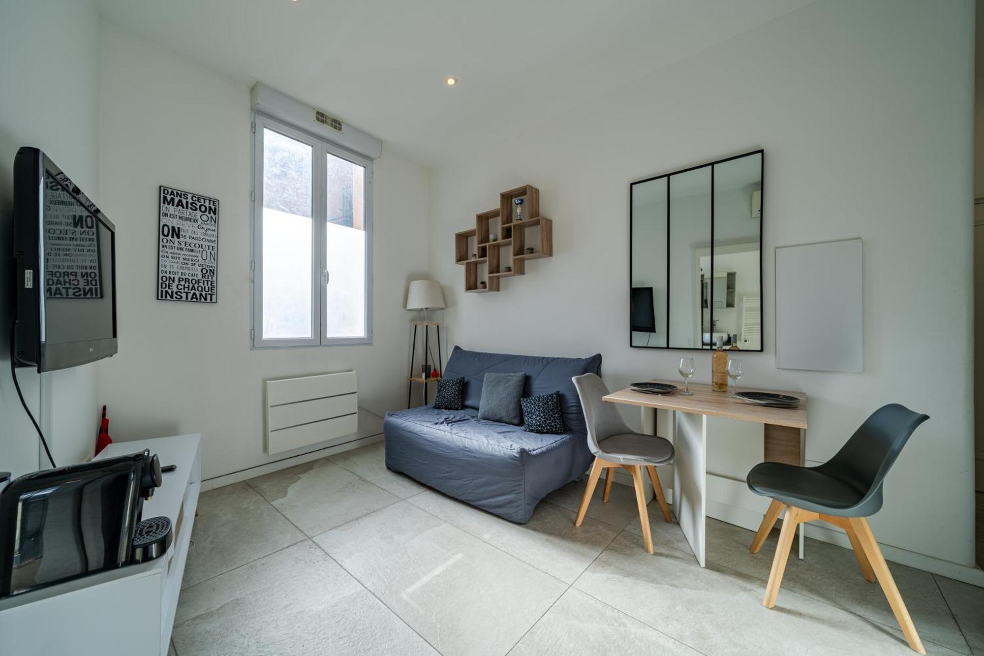 Cosy - Est Apartment *