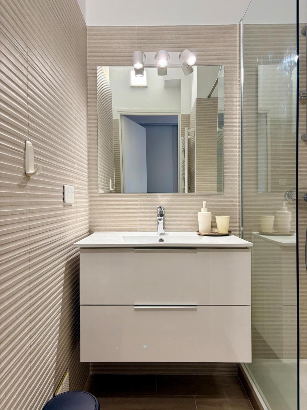 Avec Balcon - Centre-ville & A 2 Min * Nice