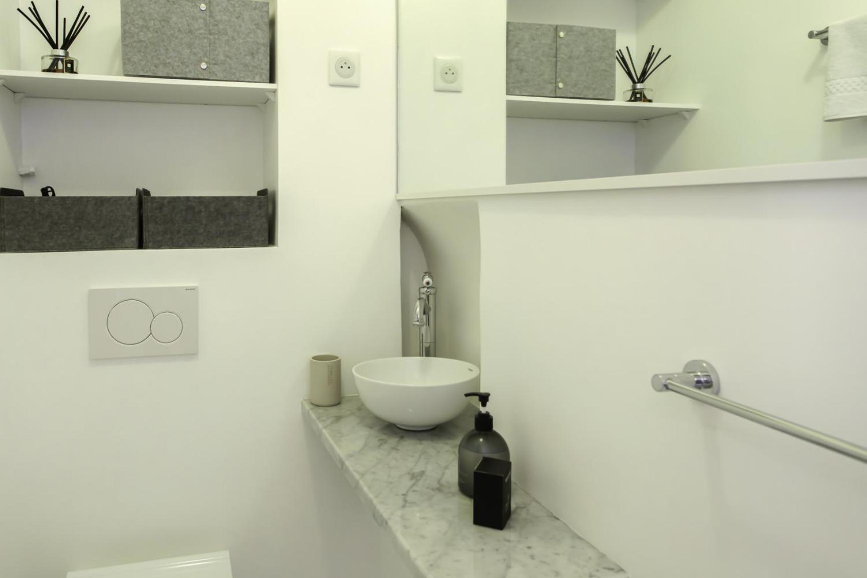 #59 Staywiz Us - Duplex Massena 1 Bdr Ac - 5 Mins Walk To Sea Apartment *