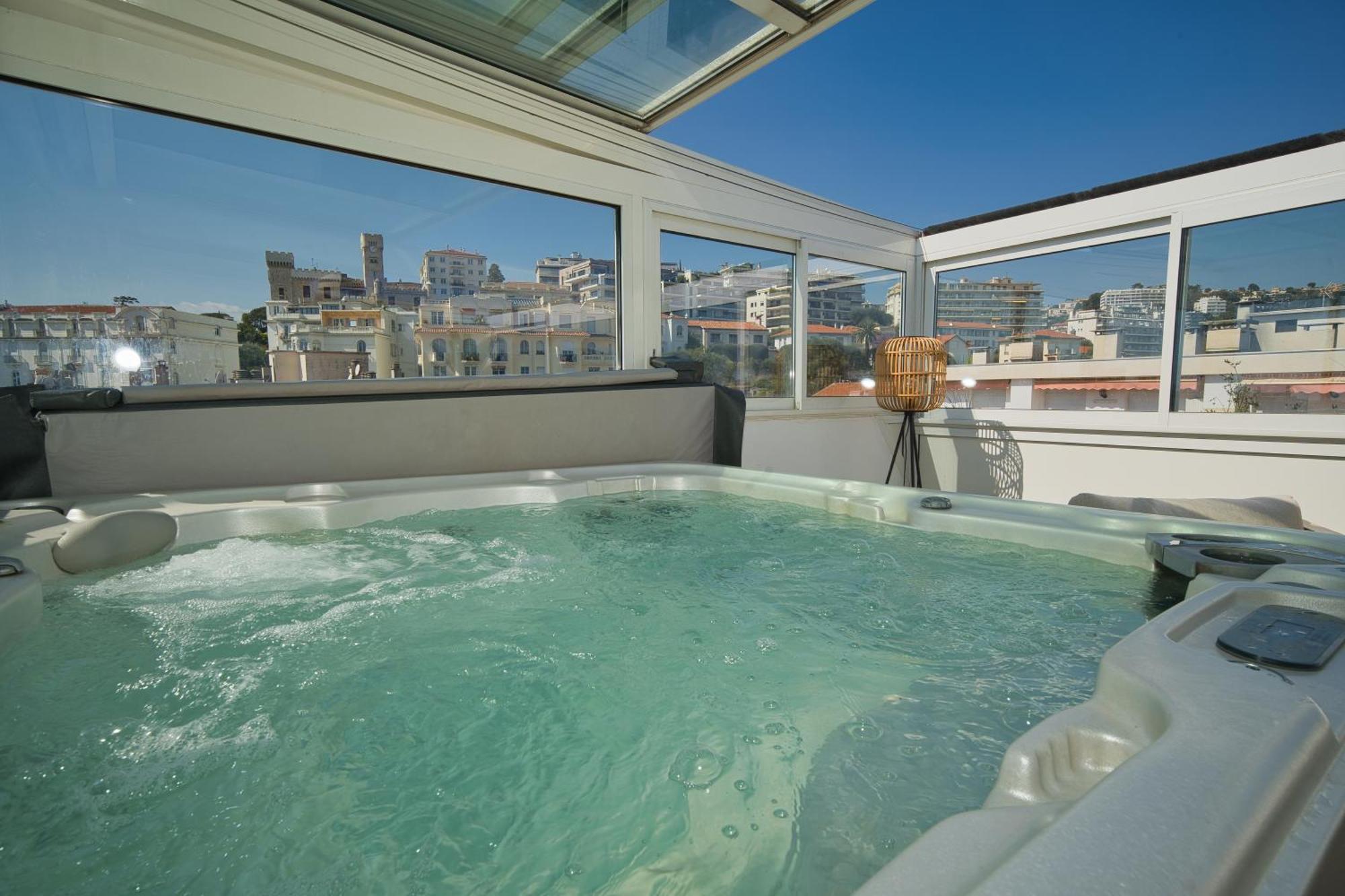 Luxury - Rooftop & Jacuzzi Appartement