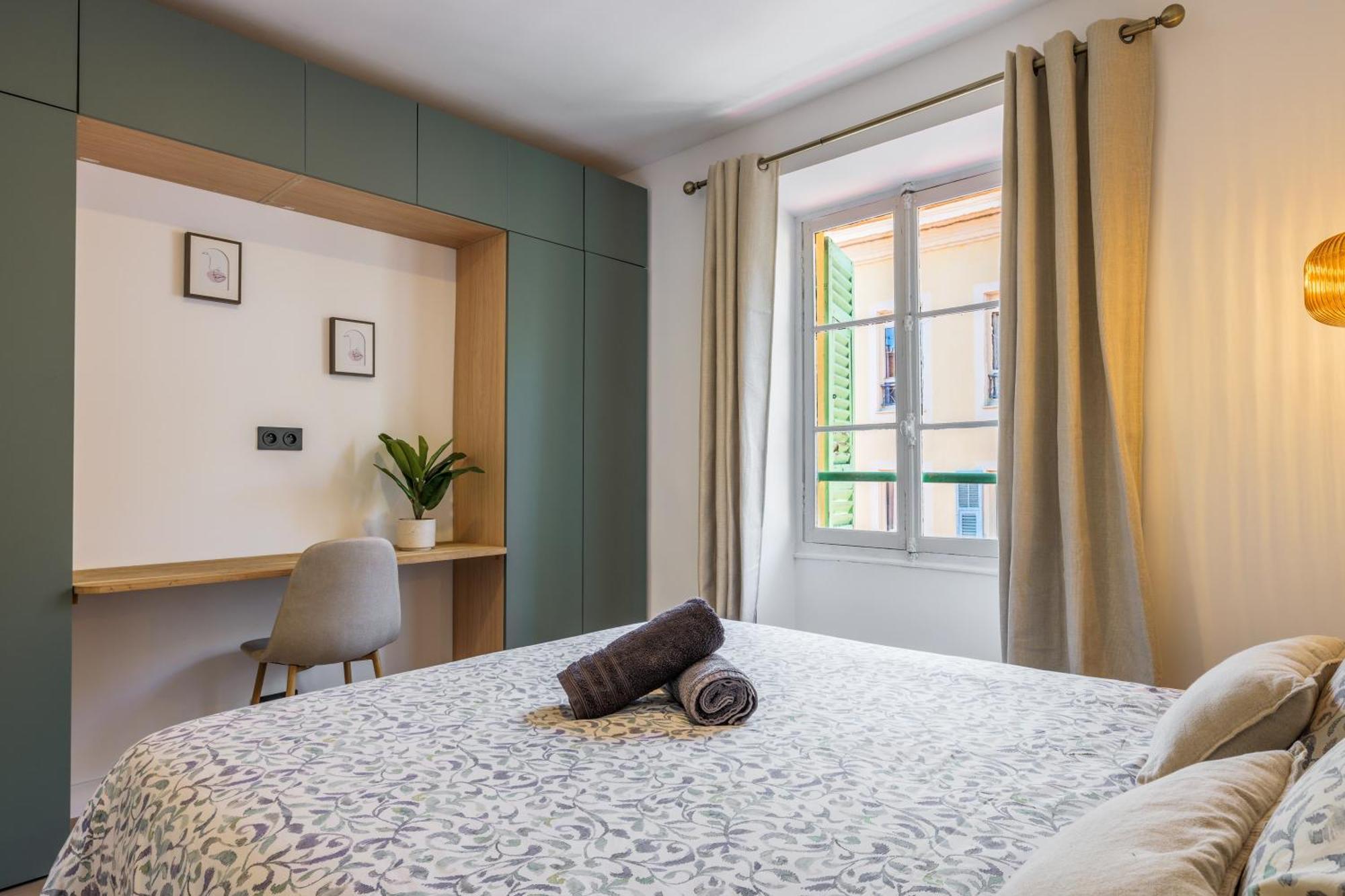 Apartment Bright 3 Close To Place Massena