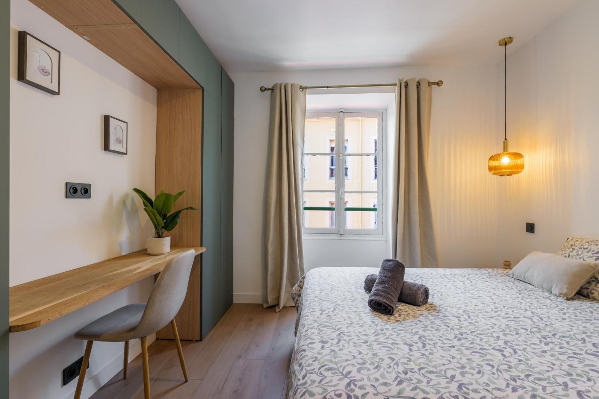 Apartment Bright 3 Close To Place Massena *