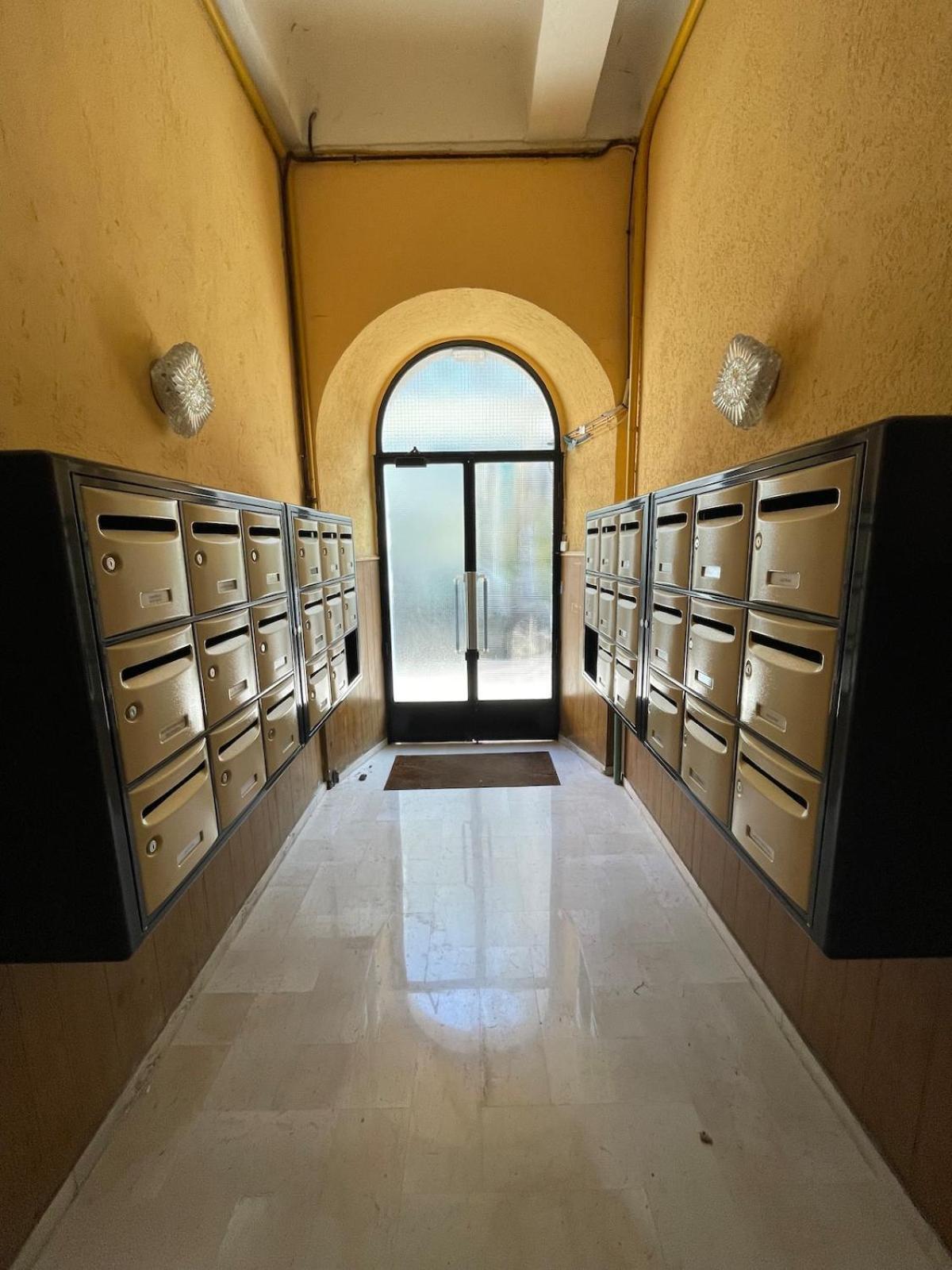 Bright Modern Studio, Port, Walk To Tram And Beach!